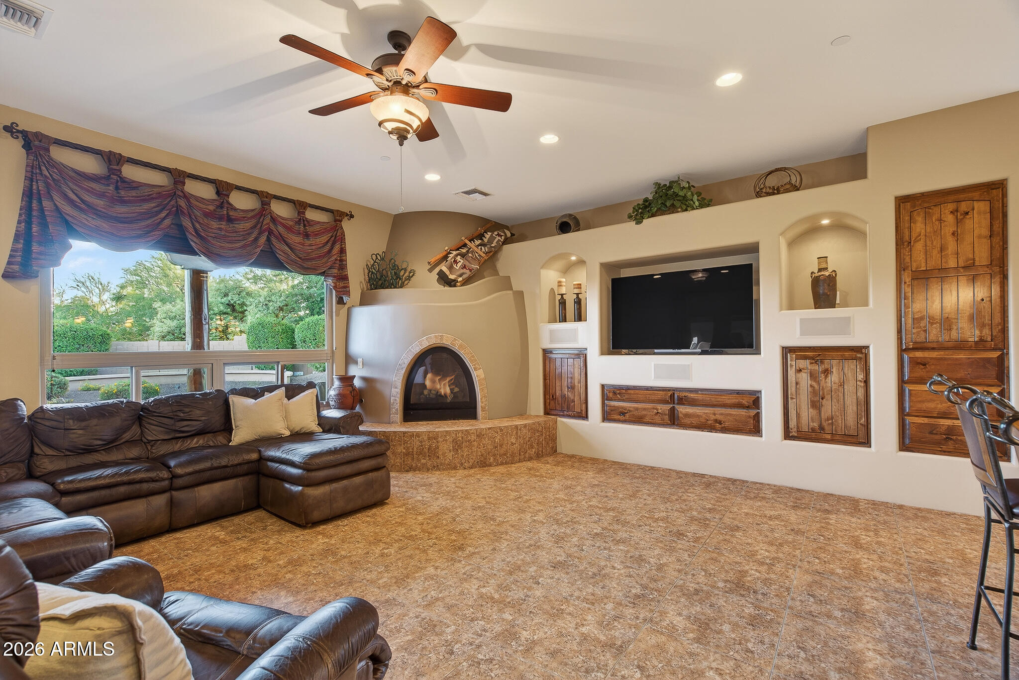 19707 W MARIPOSA Drive