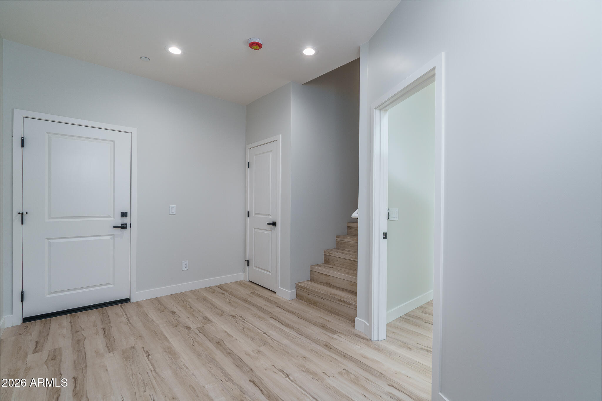 2601 E CLARENDON Avenue 14