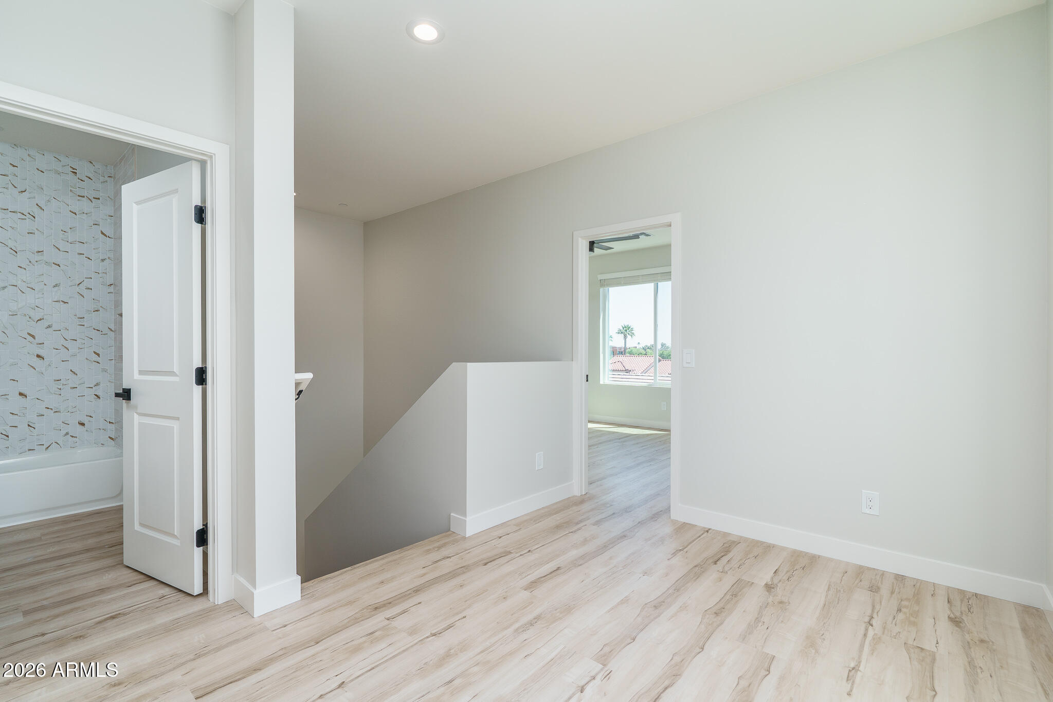 2601 E CLARENDON Avenue 14