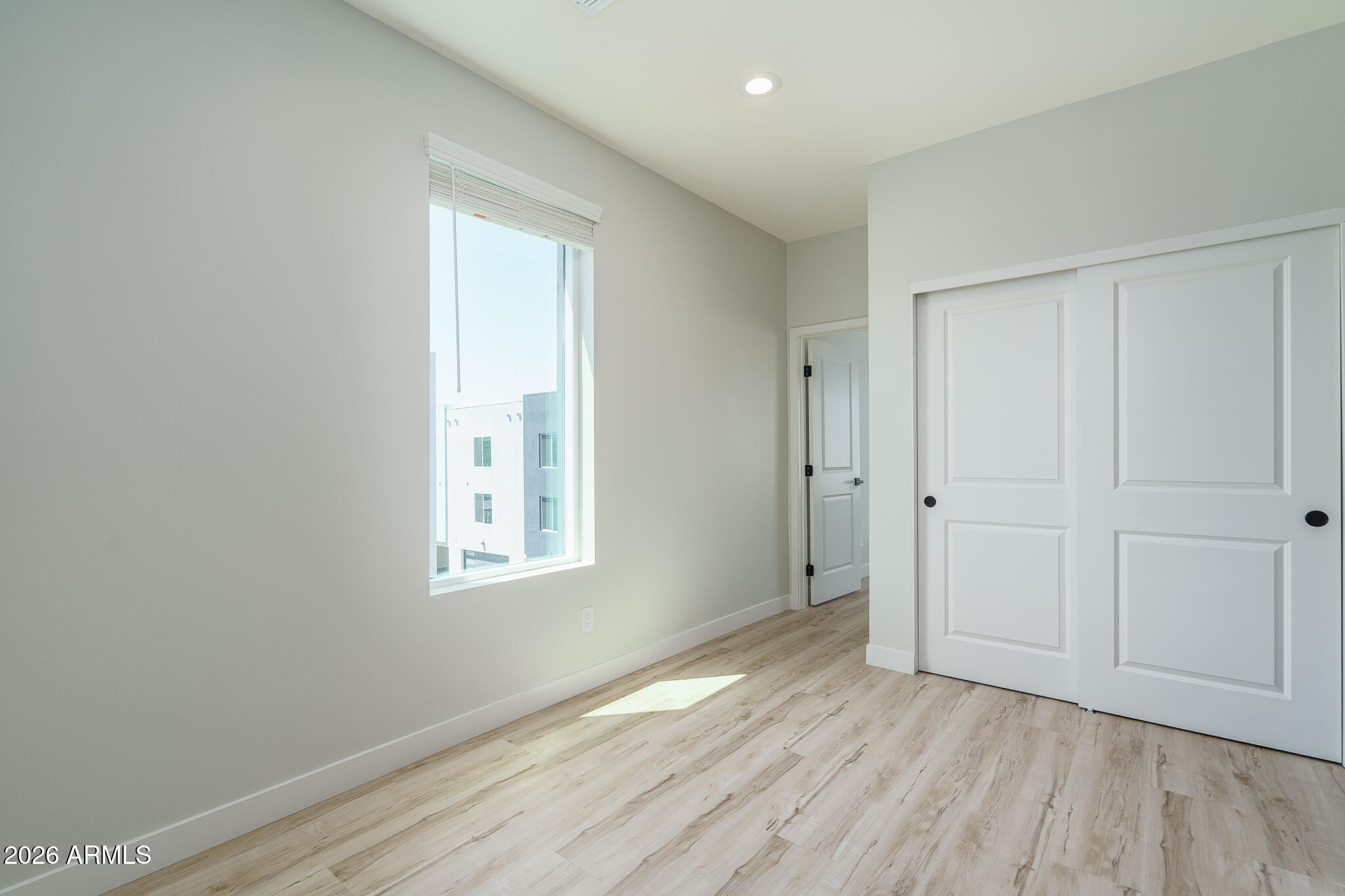 2601 E CLARENDON Avenue 14