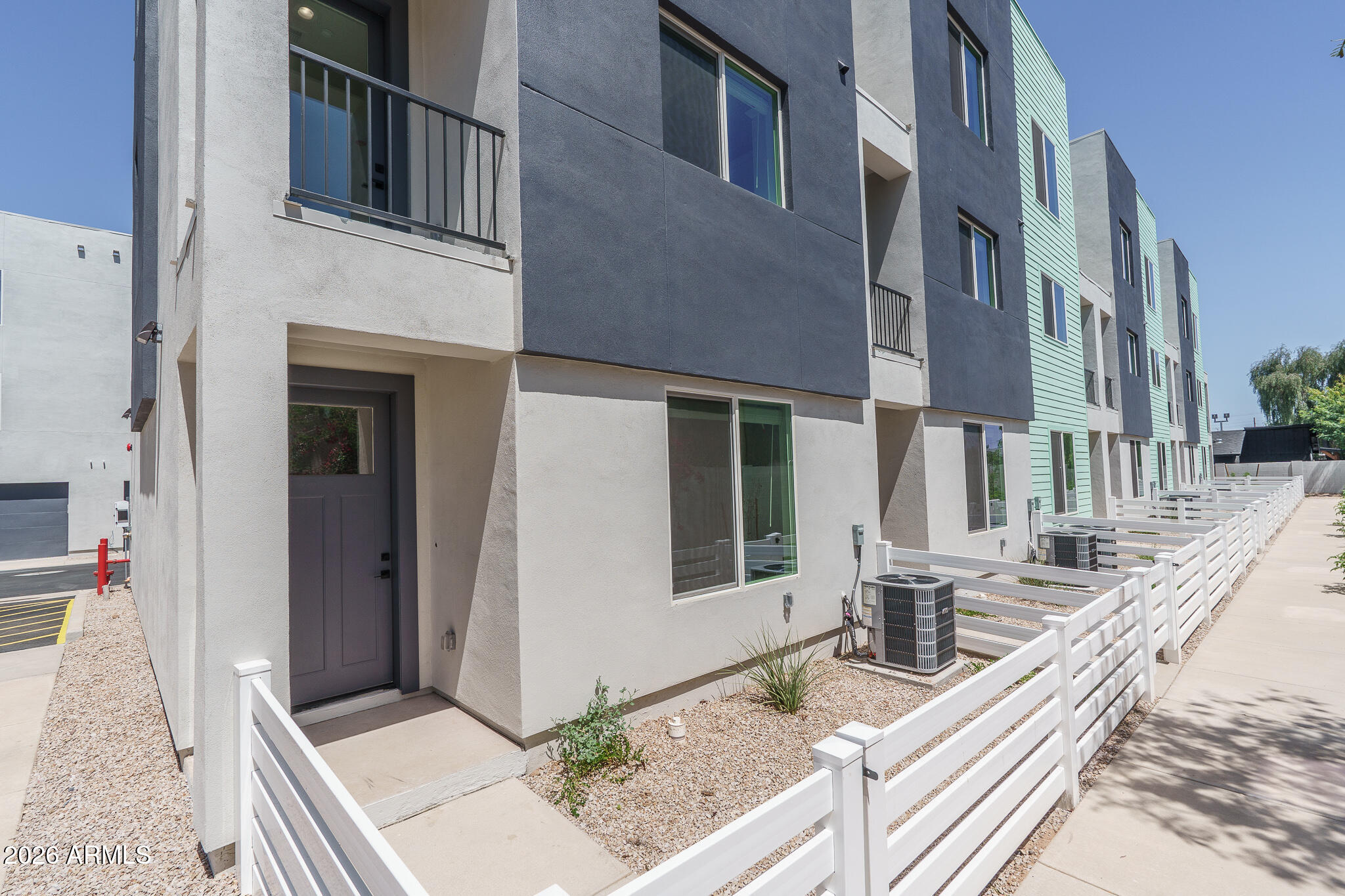 2601 E CLARENDON Avenue 14