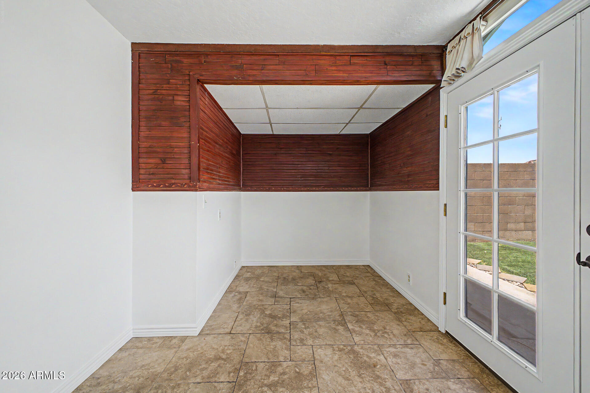 6350 W ONYX Avenue