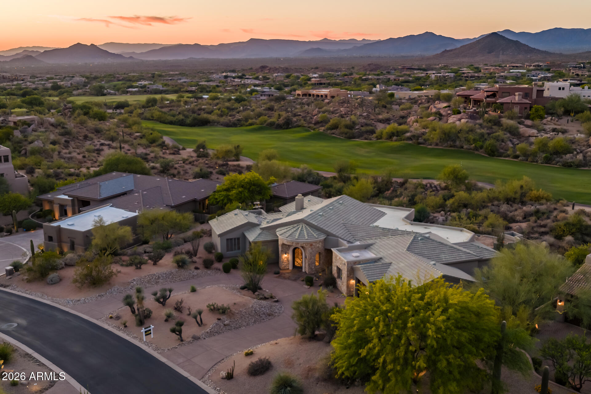 10686 E MARK Lane