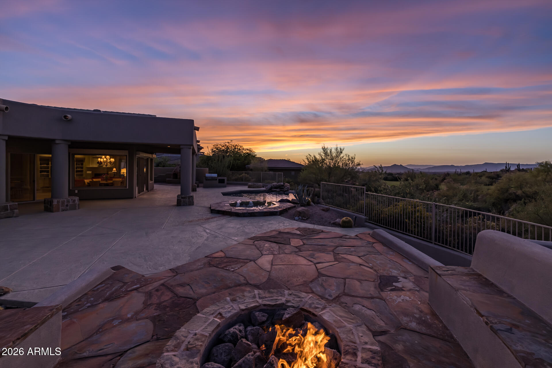 10686 E MARK Lane