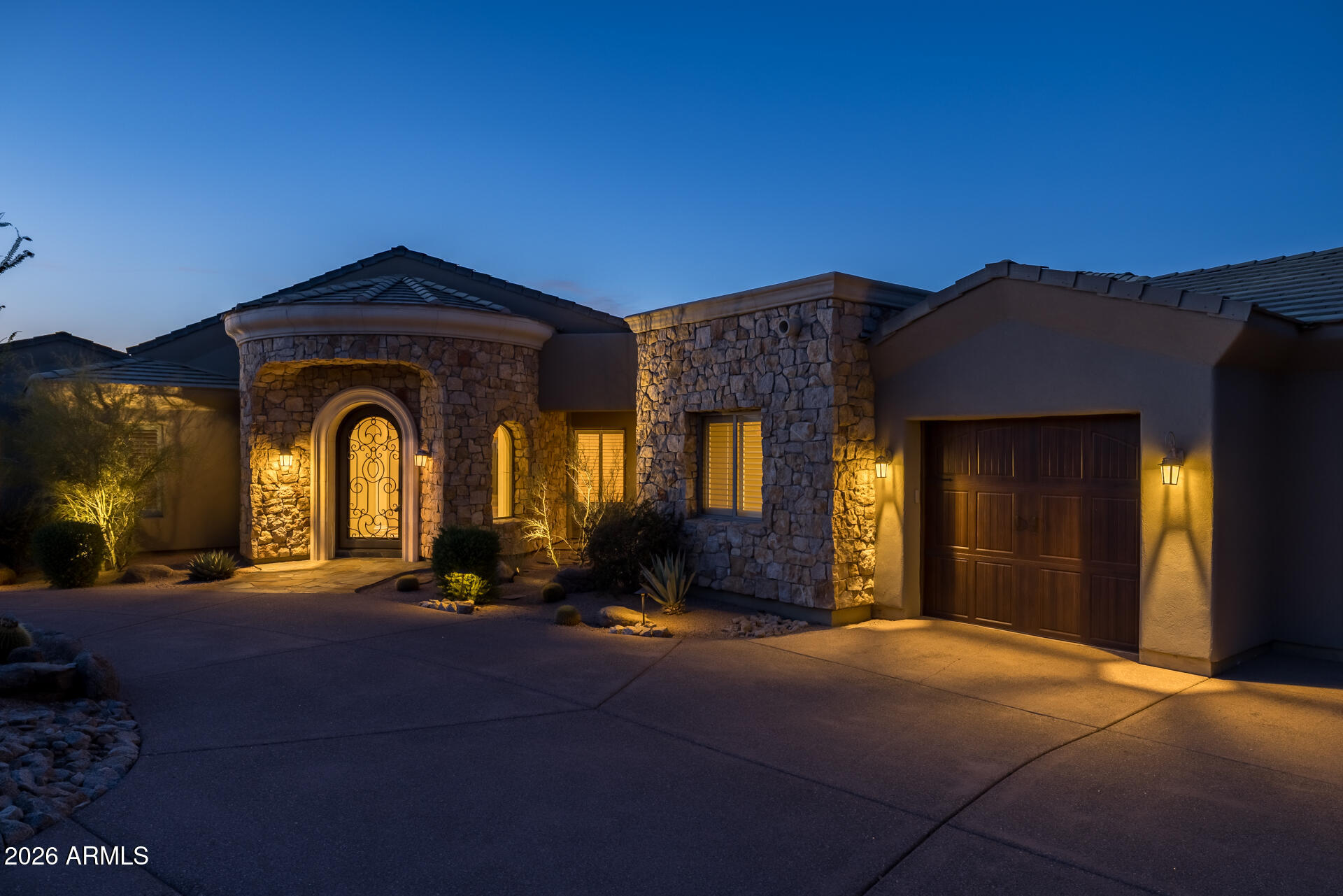10686 E MARK Lane