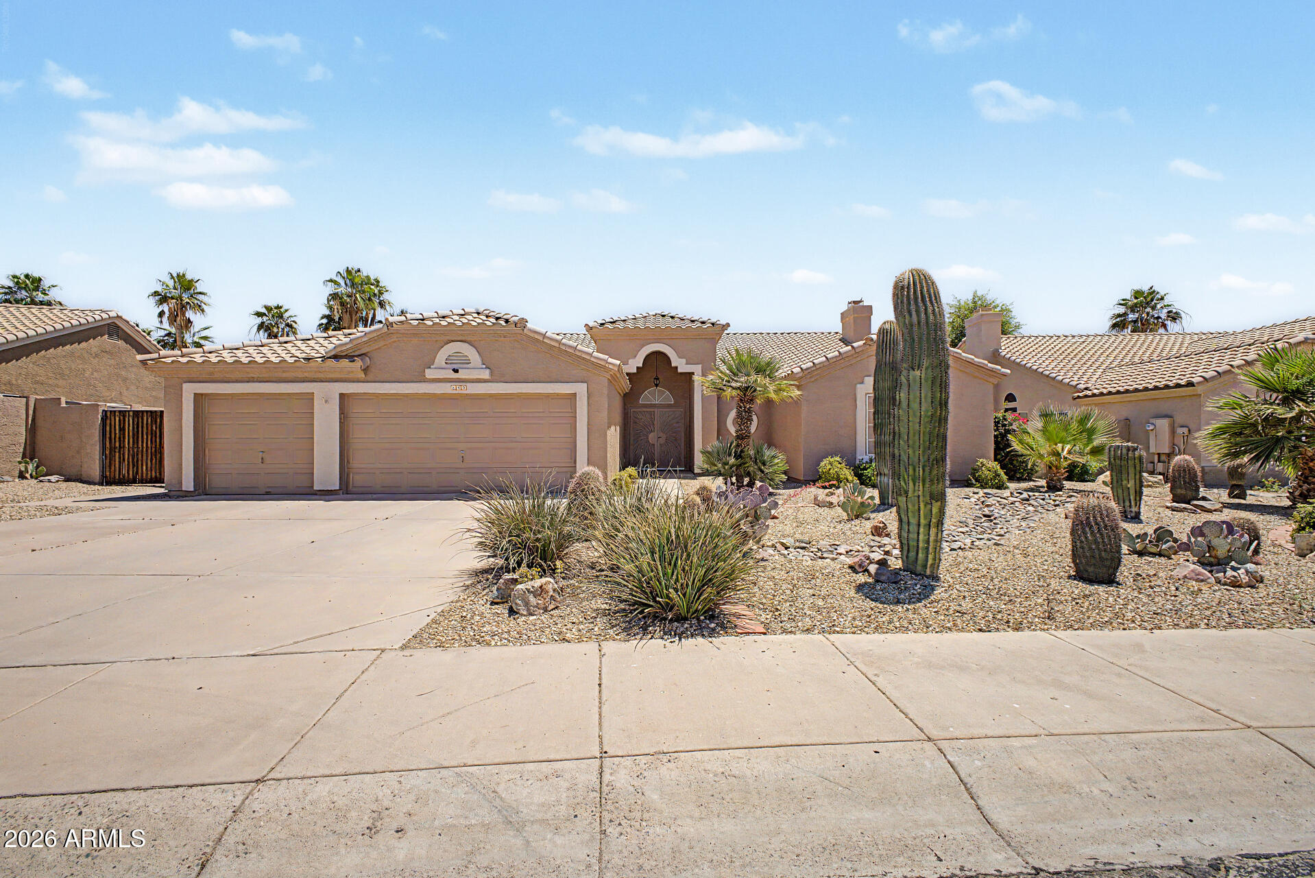 649 W MUIRWOOD Drive