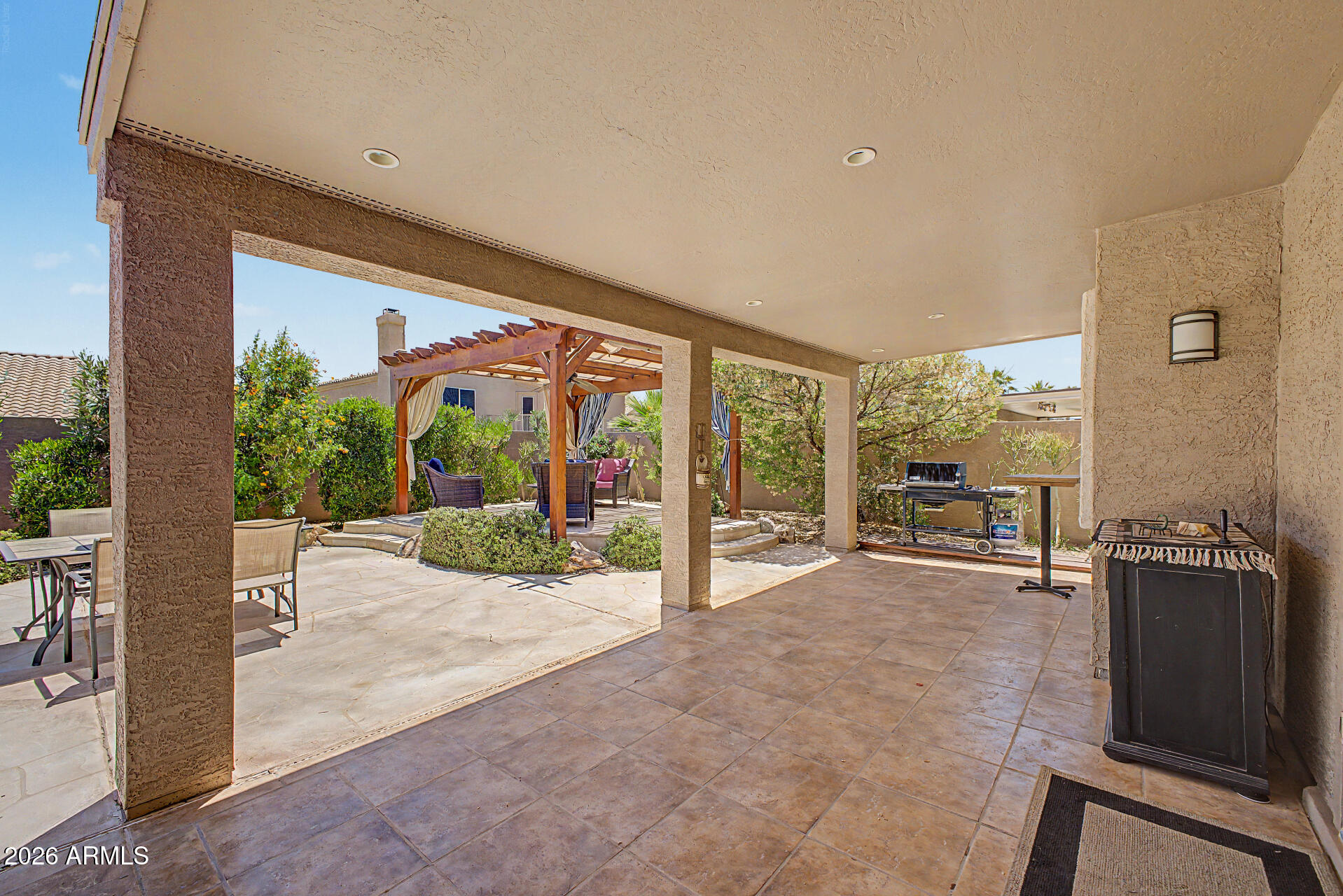 649 W MUIRWOOD Drive