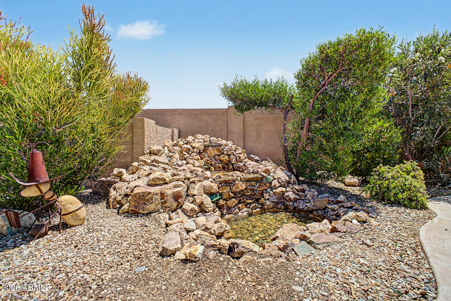 649 W MUIRWOOD Drive