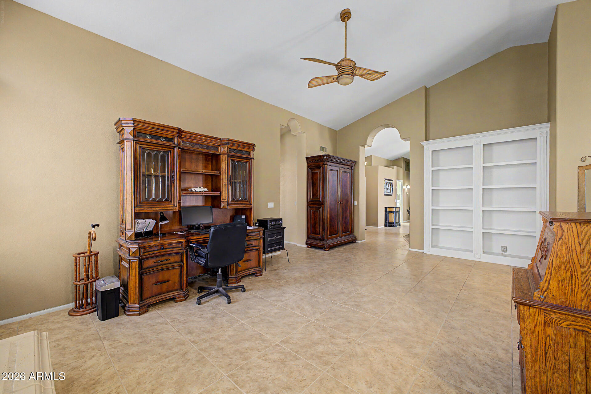 649 W MUIRWOOD Drive
