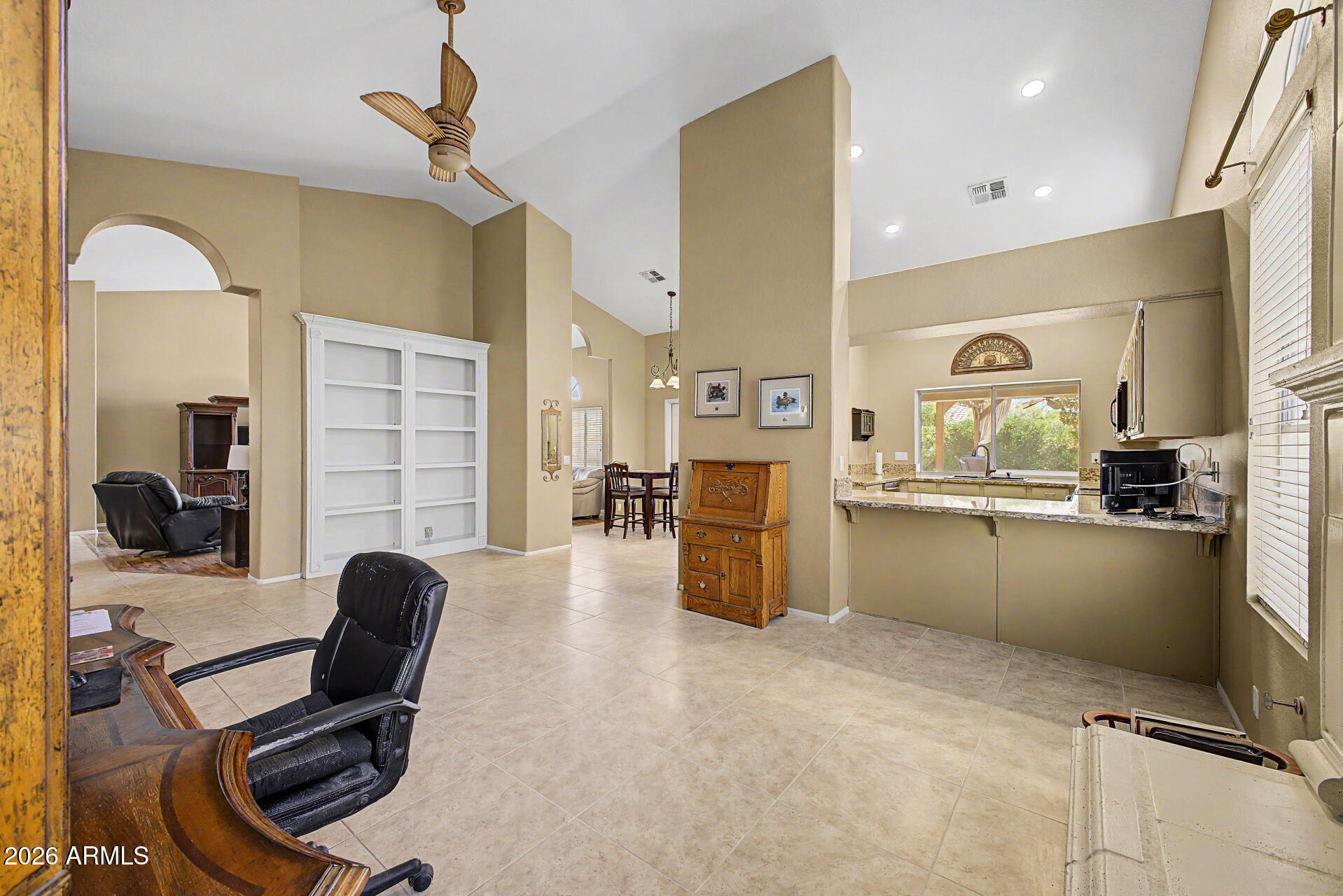 649 W MUIRWOOD Drive