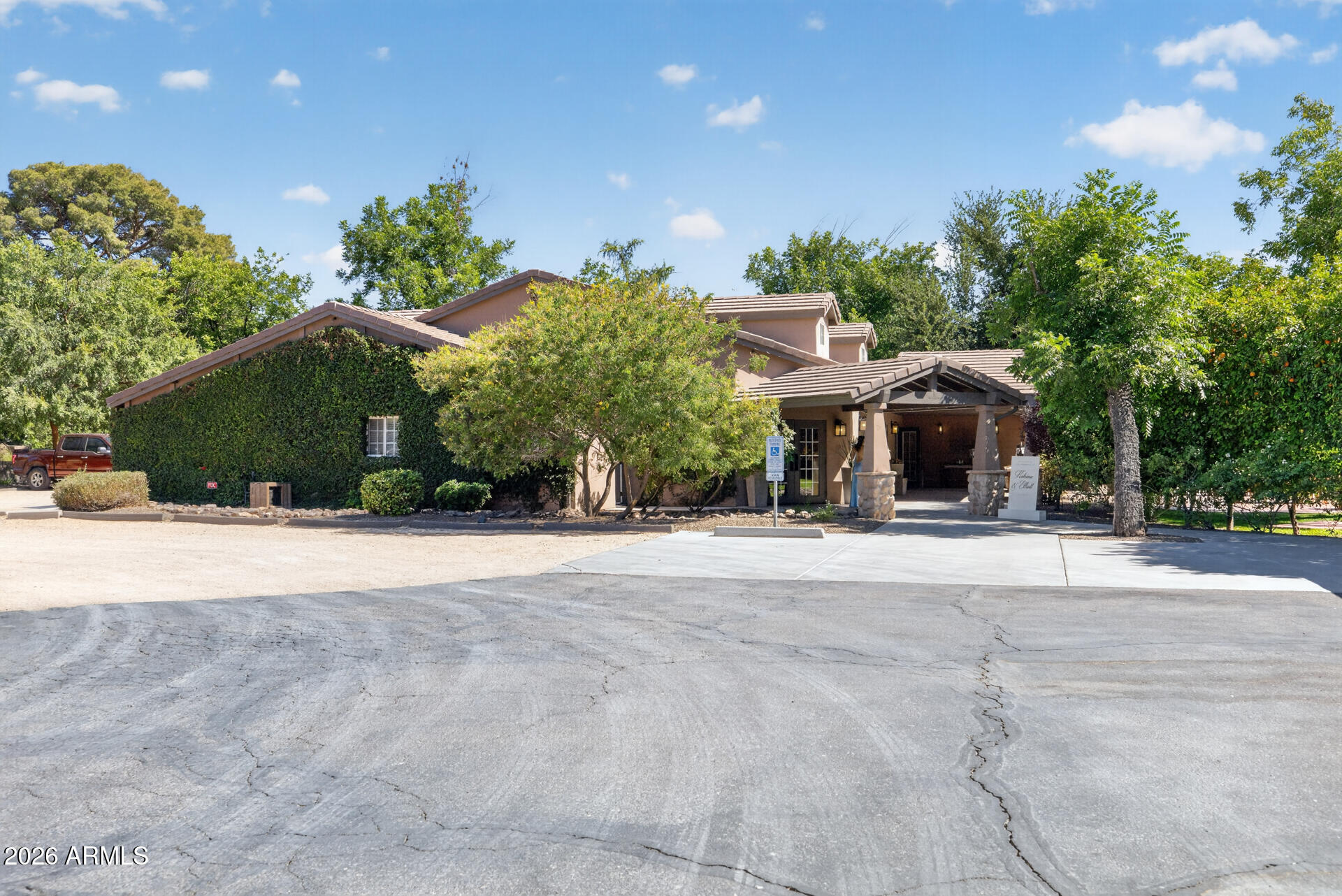 2830 W HARVEST GROVES Lane