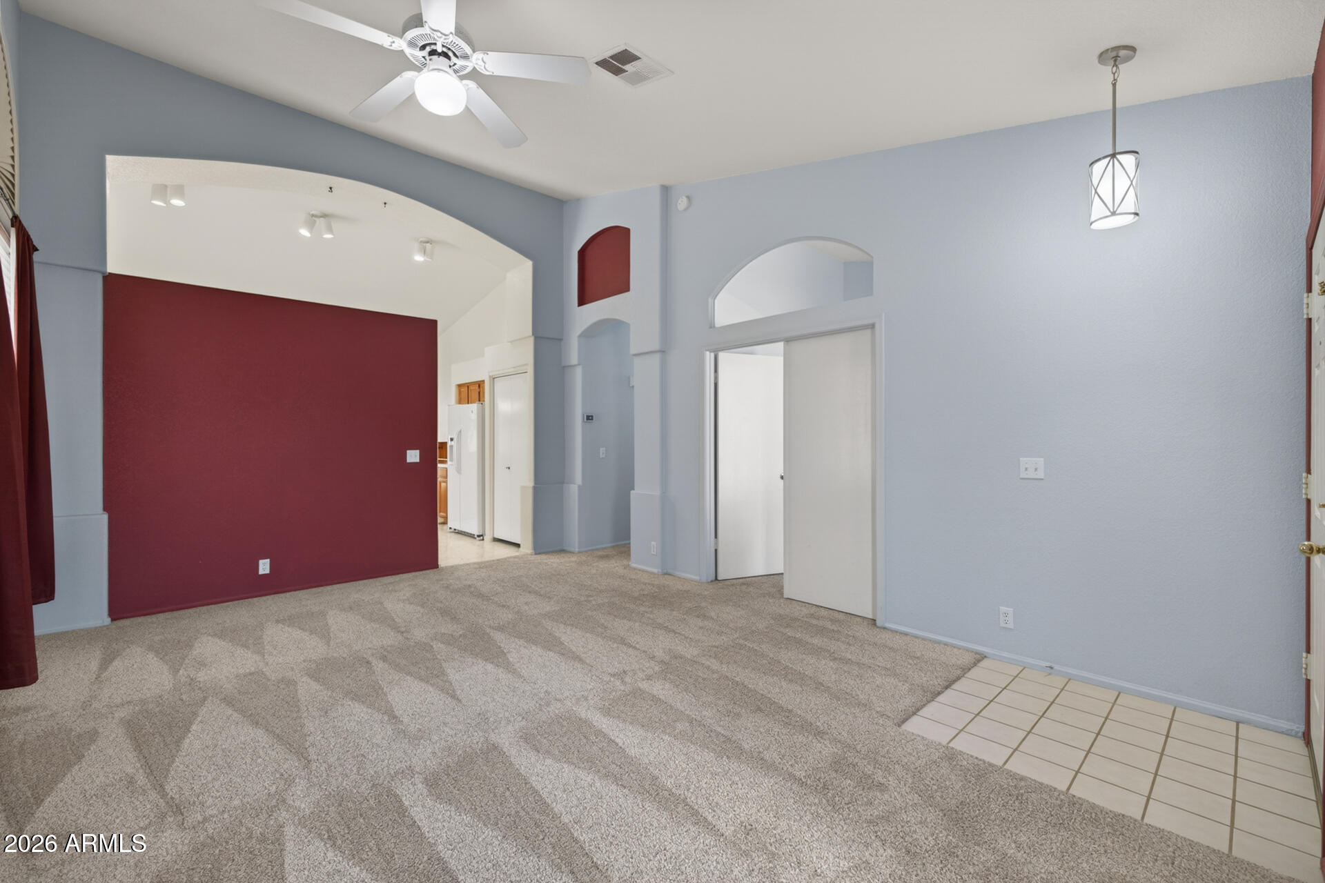 1068 W GLENMERE Drive
