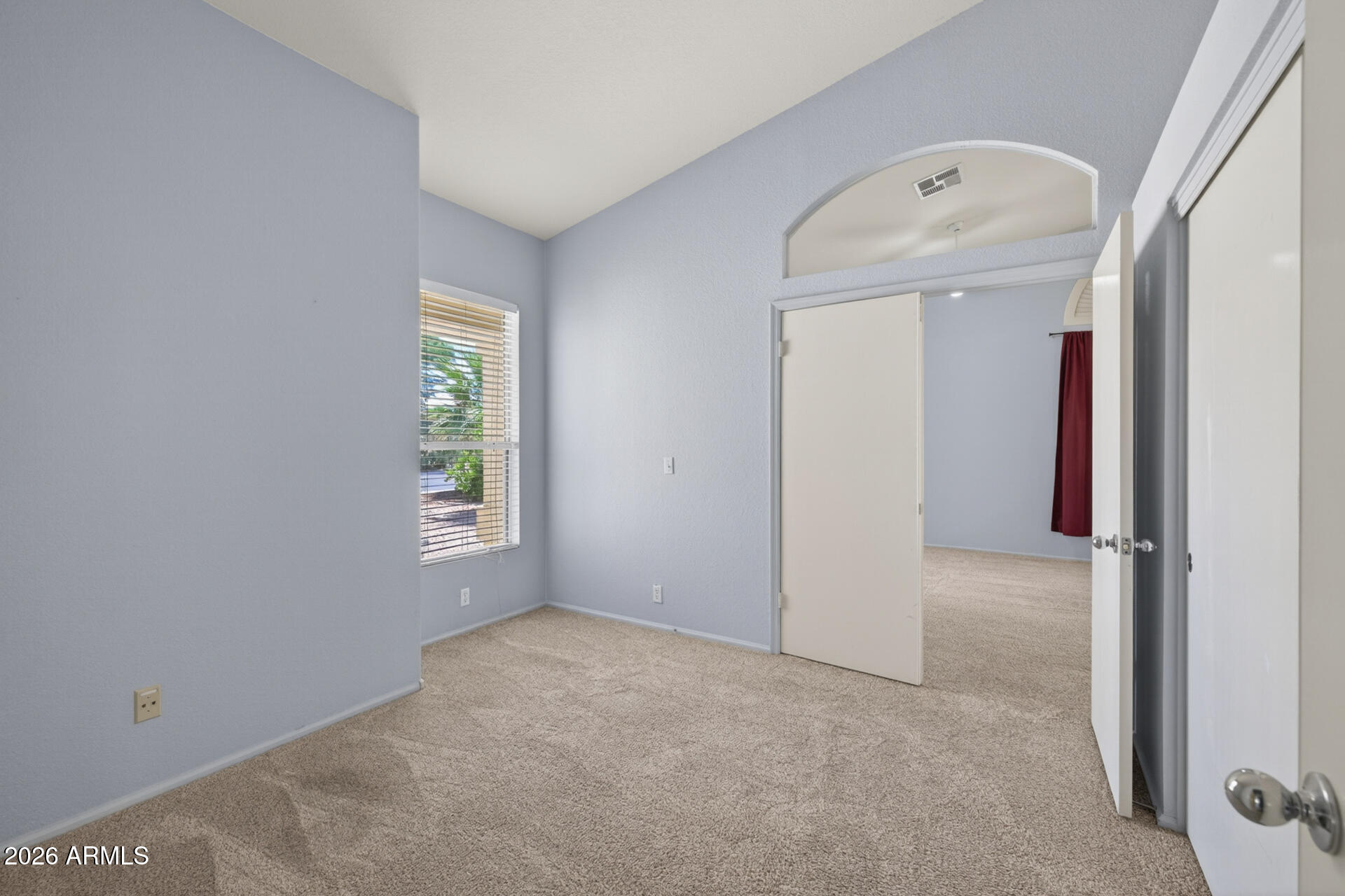 1068 W GLENMERE Drive