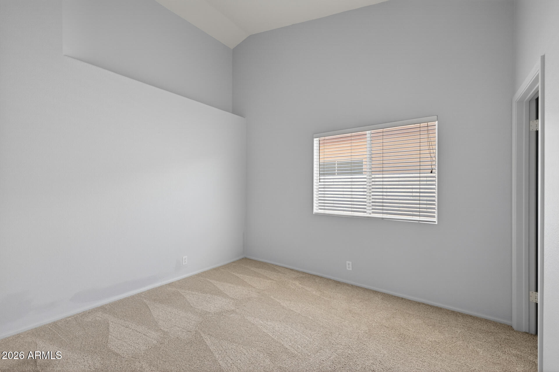 1068 W GLENMERE Drive