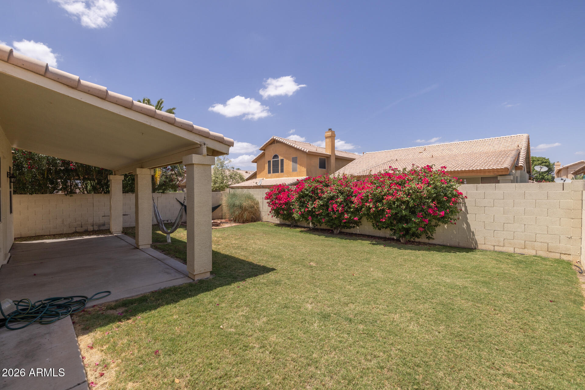 1068 W GLENMERE Drive