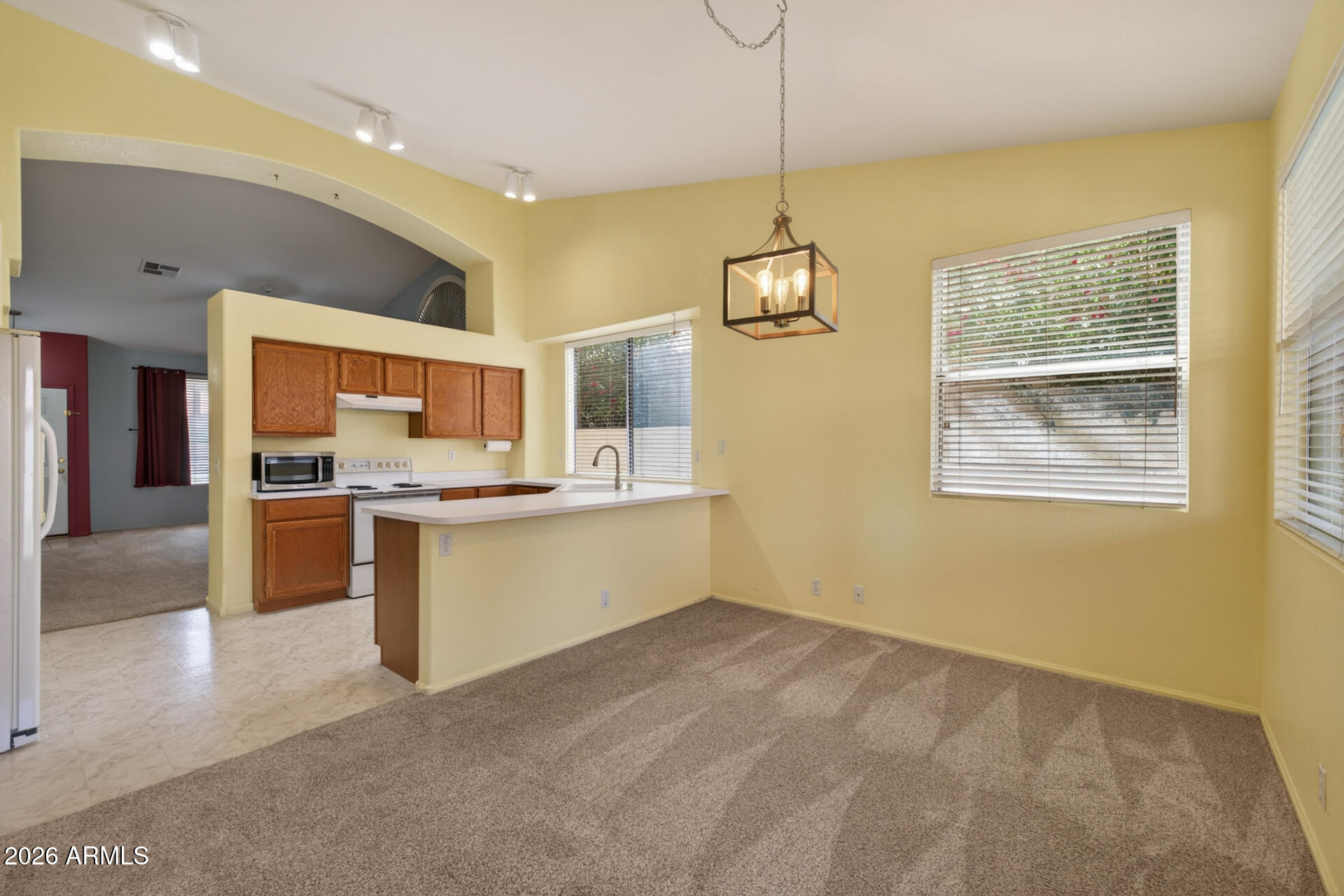 1068 W GLENMERE Drive