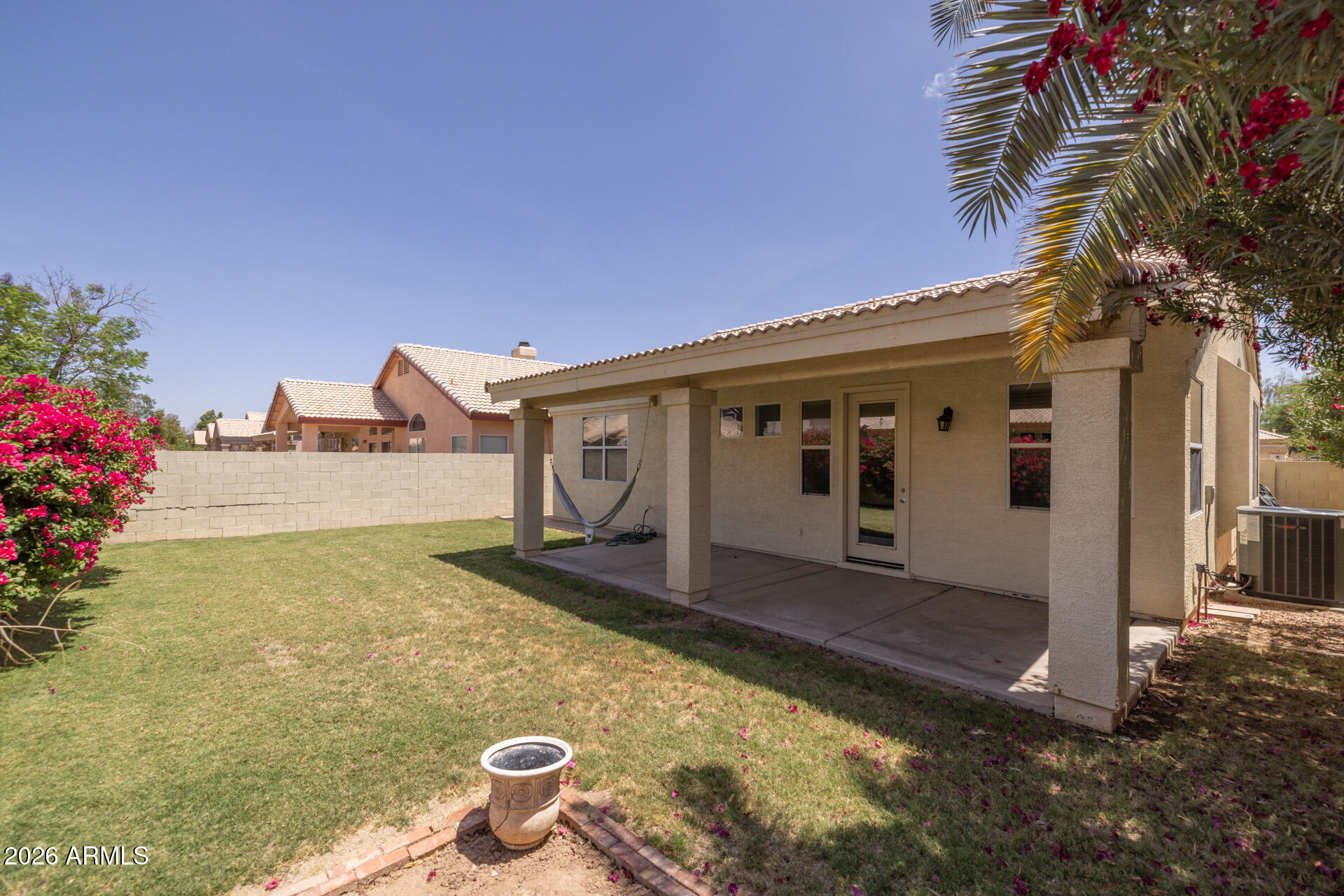 1068 W GLENMERE Drive