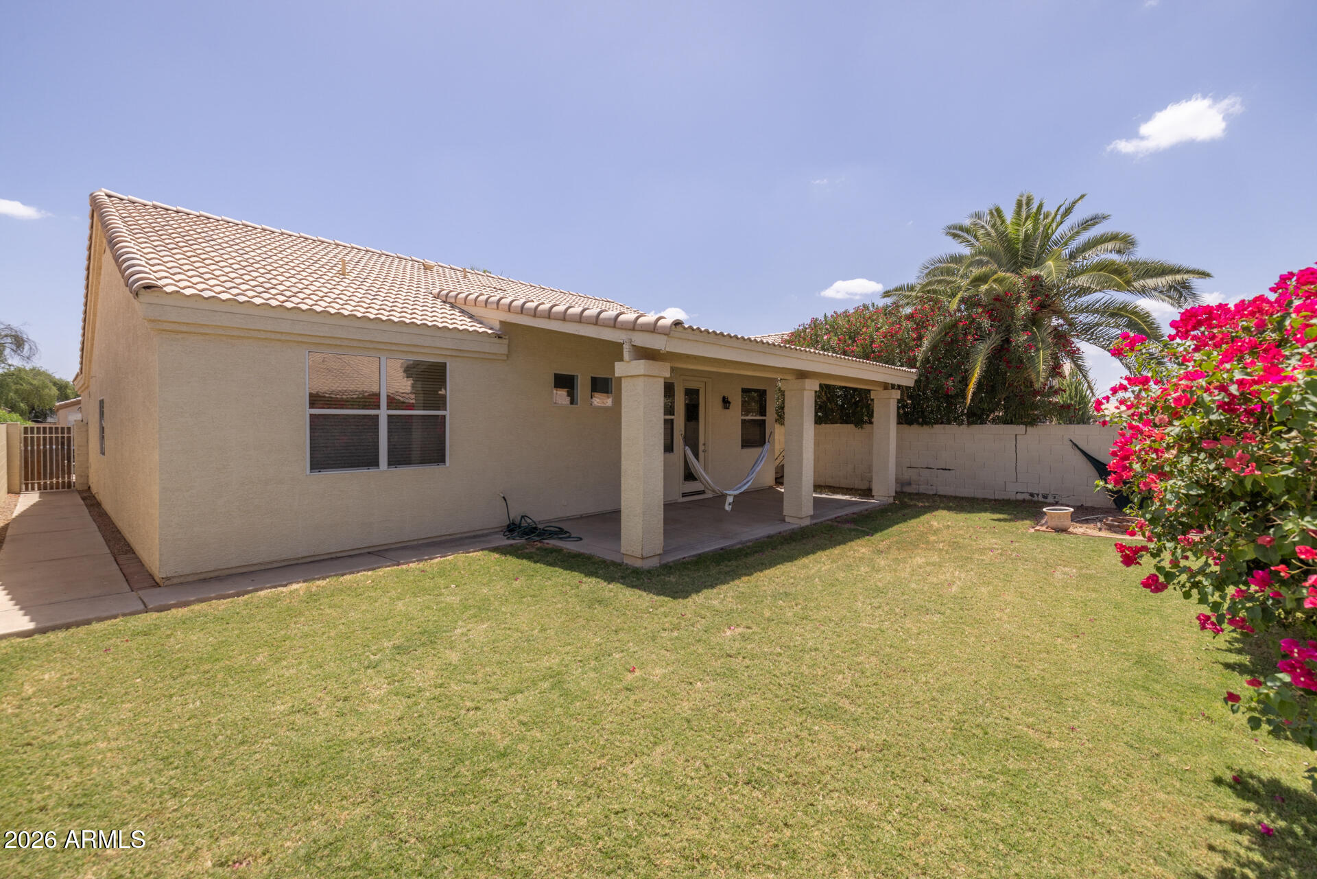 1068 W GLENMERE Drive