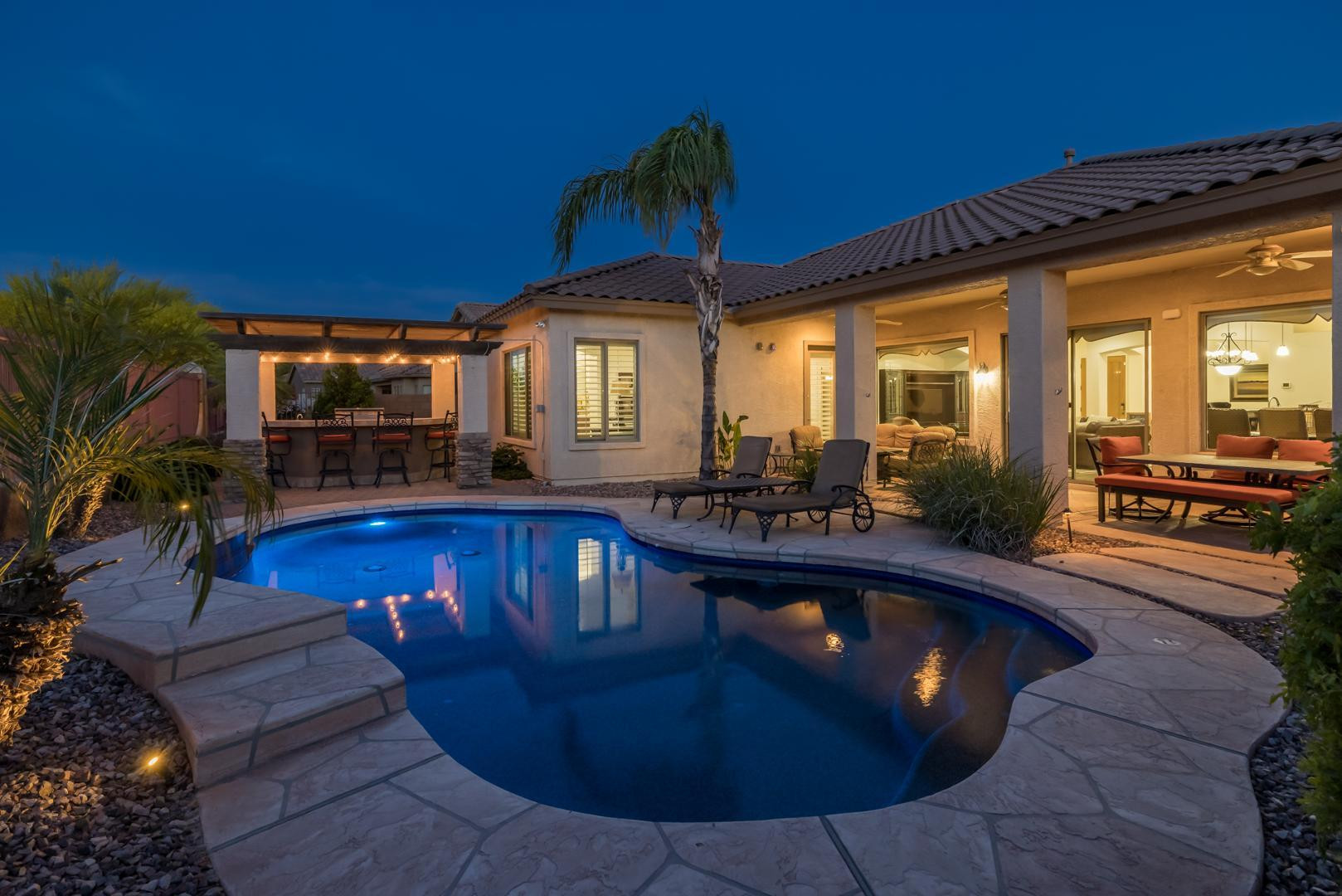 4176 E CLUBVIEW Drive