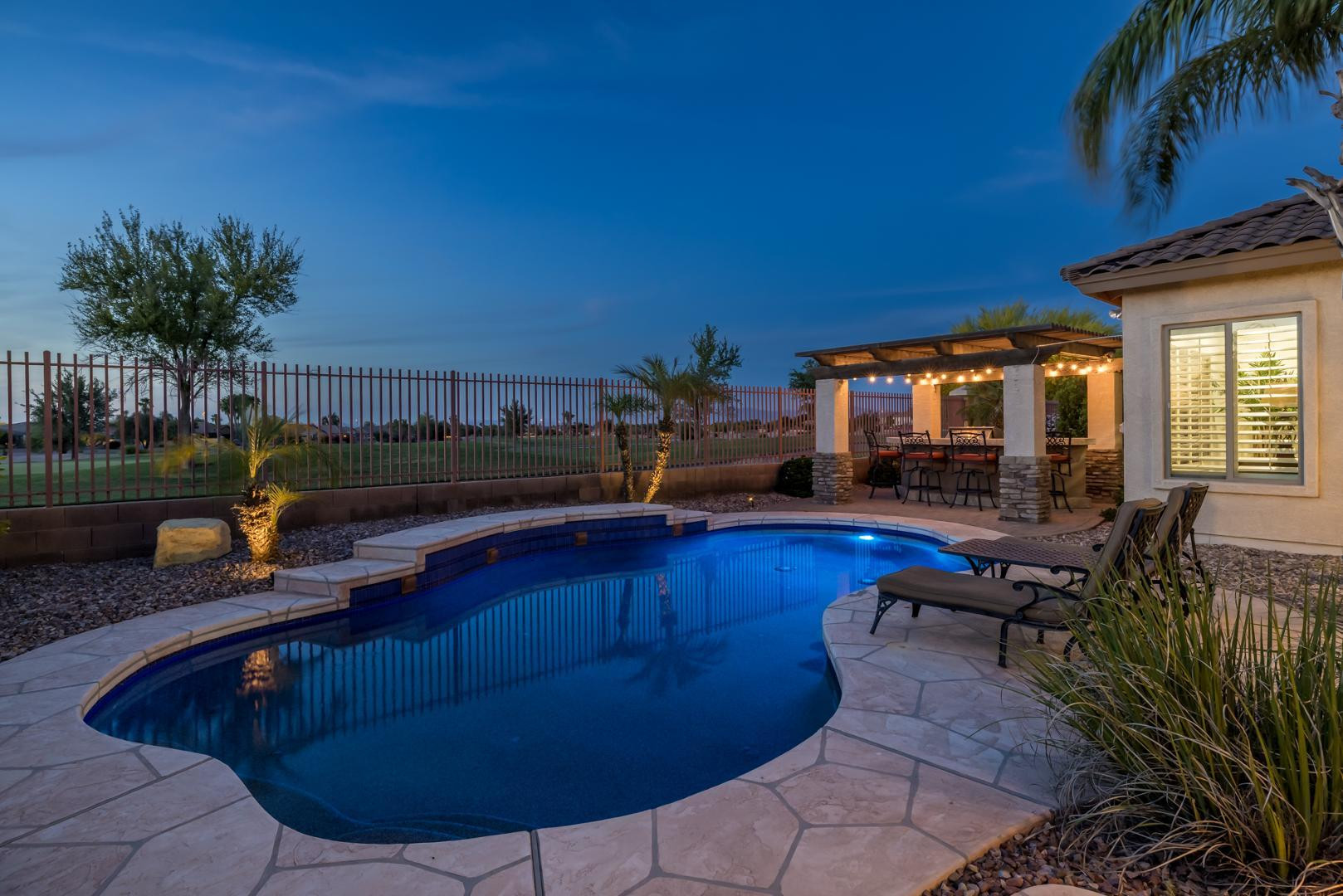 4176 E CLUBVIEW Drive