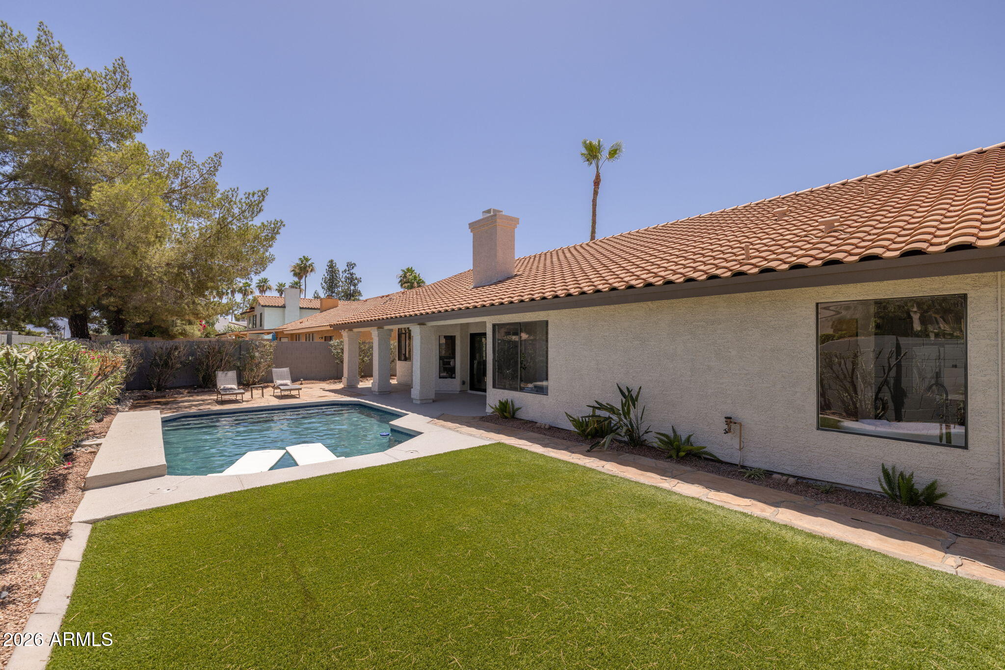5002 E KAREN Drive