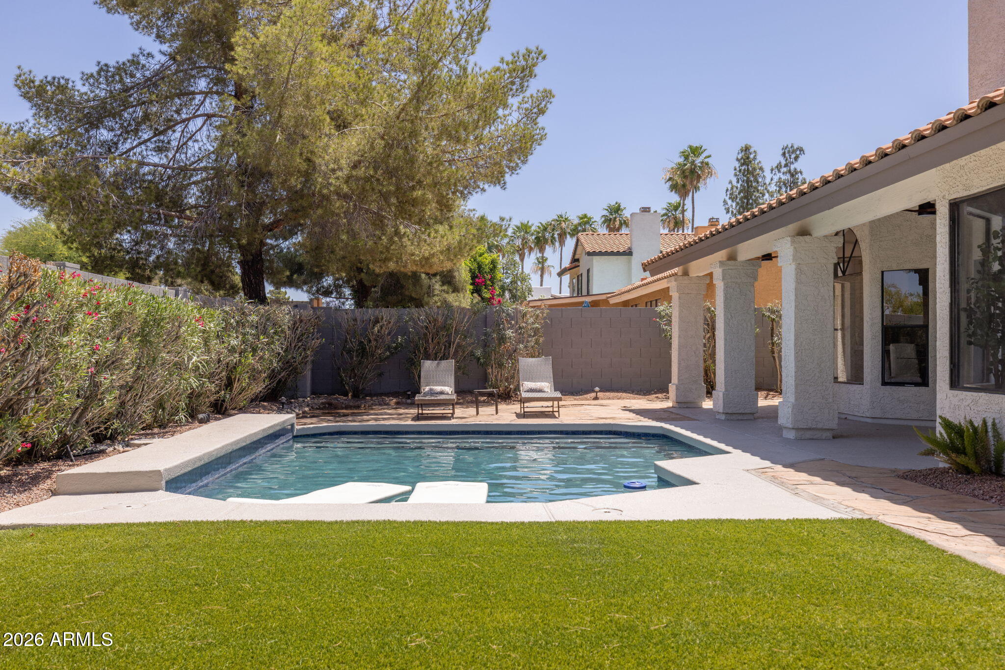 5002 E KAREN Drive