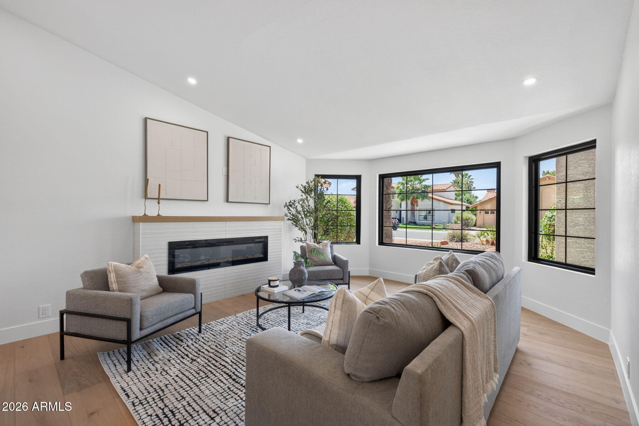 5002 E KAREN Drive