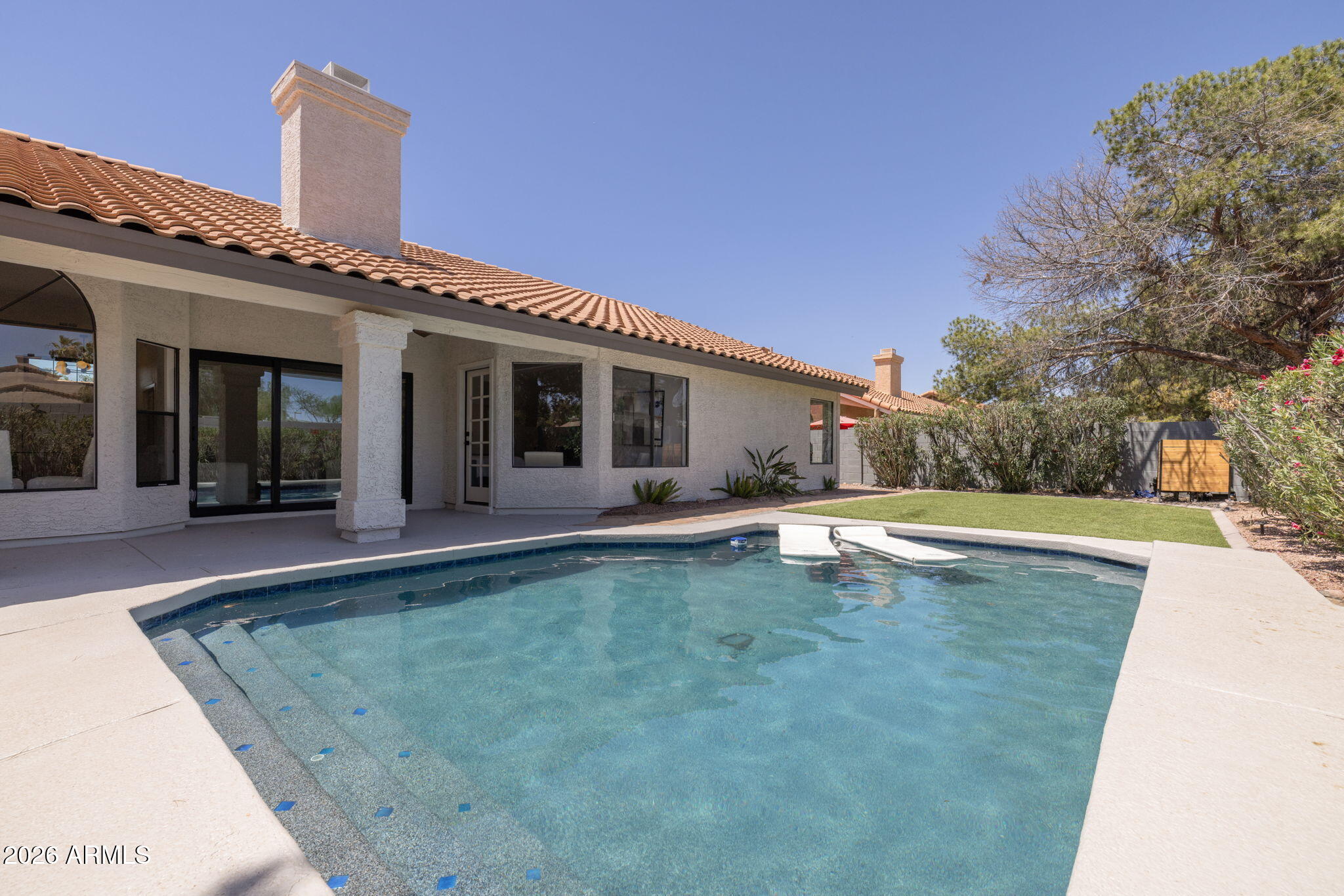 5002 E KAREN Drive