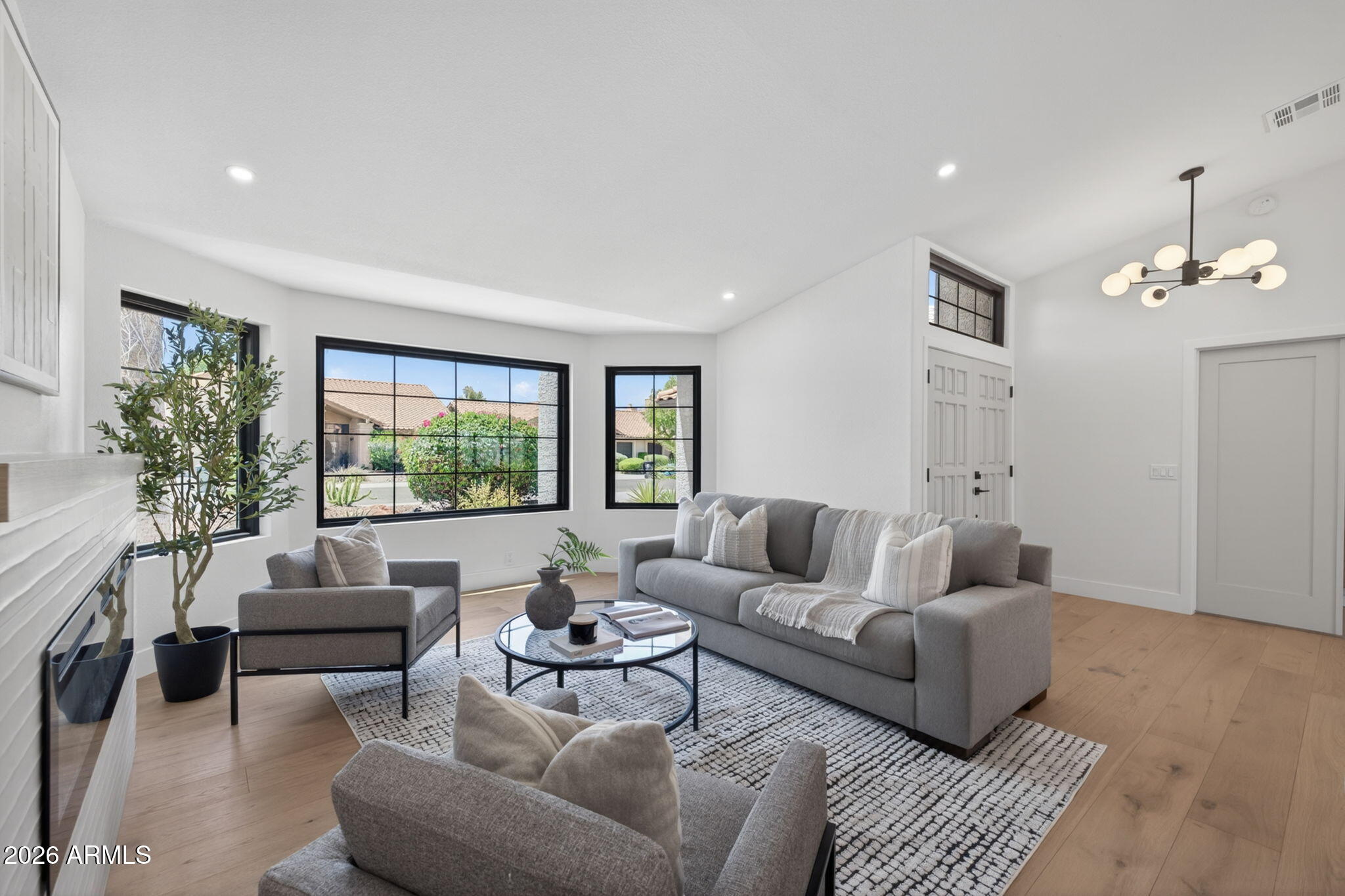5002 E KAREN Drive