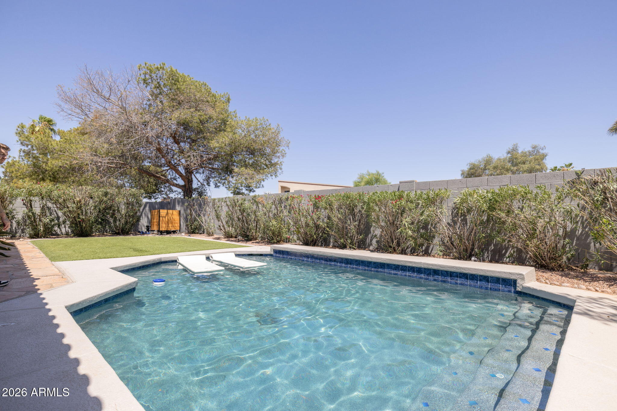 5002 E KAREN Drive