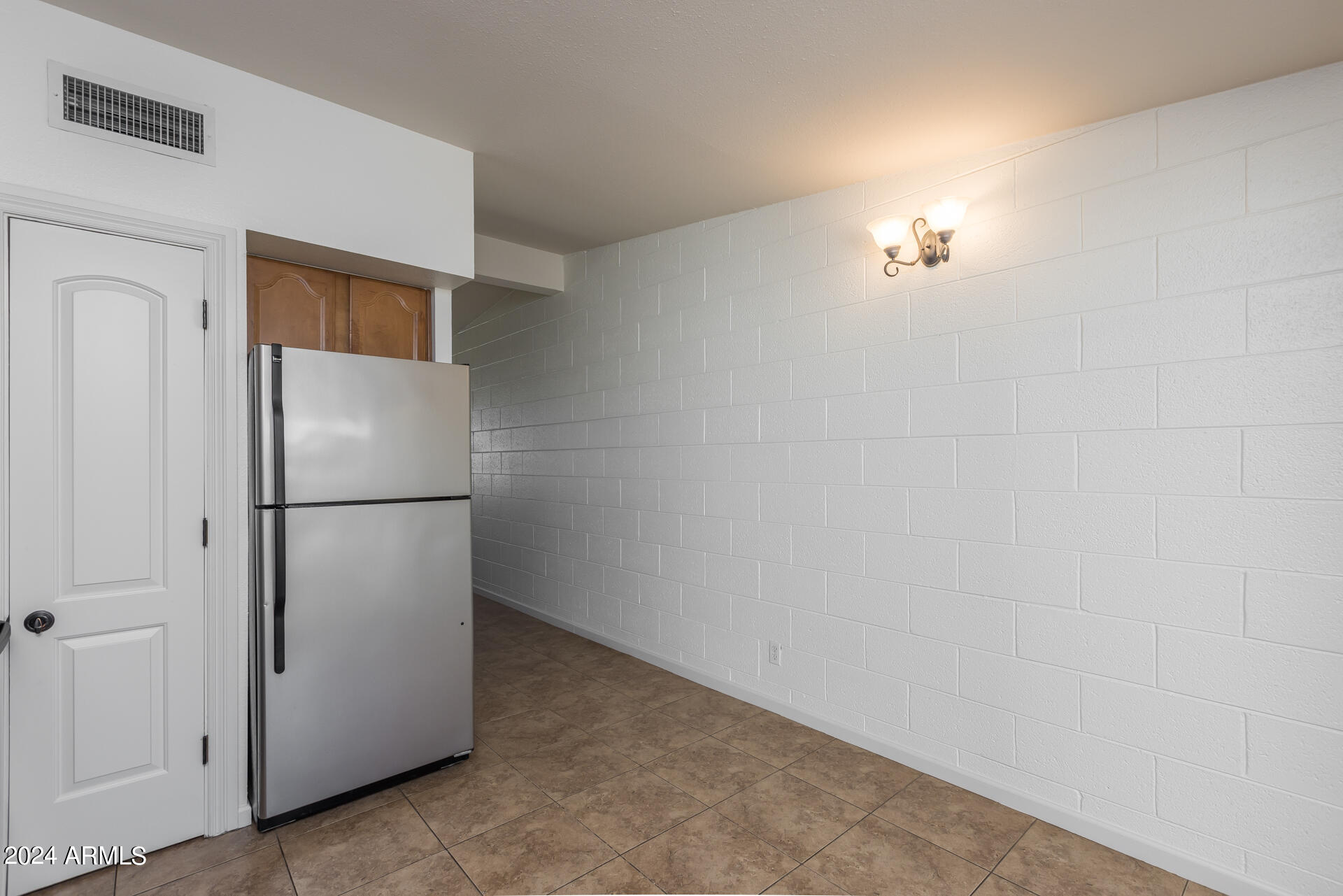 7025 E WILSHIRE Drive Apt 1