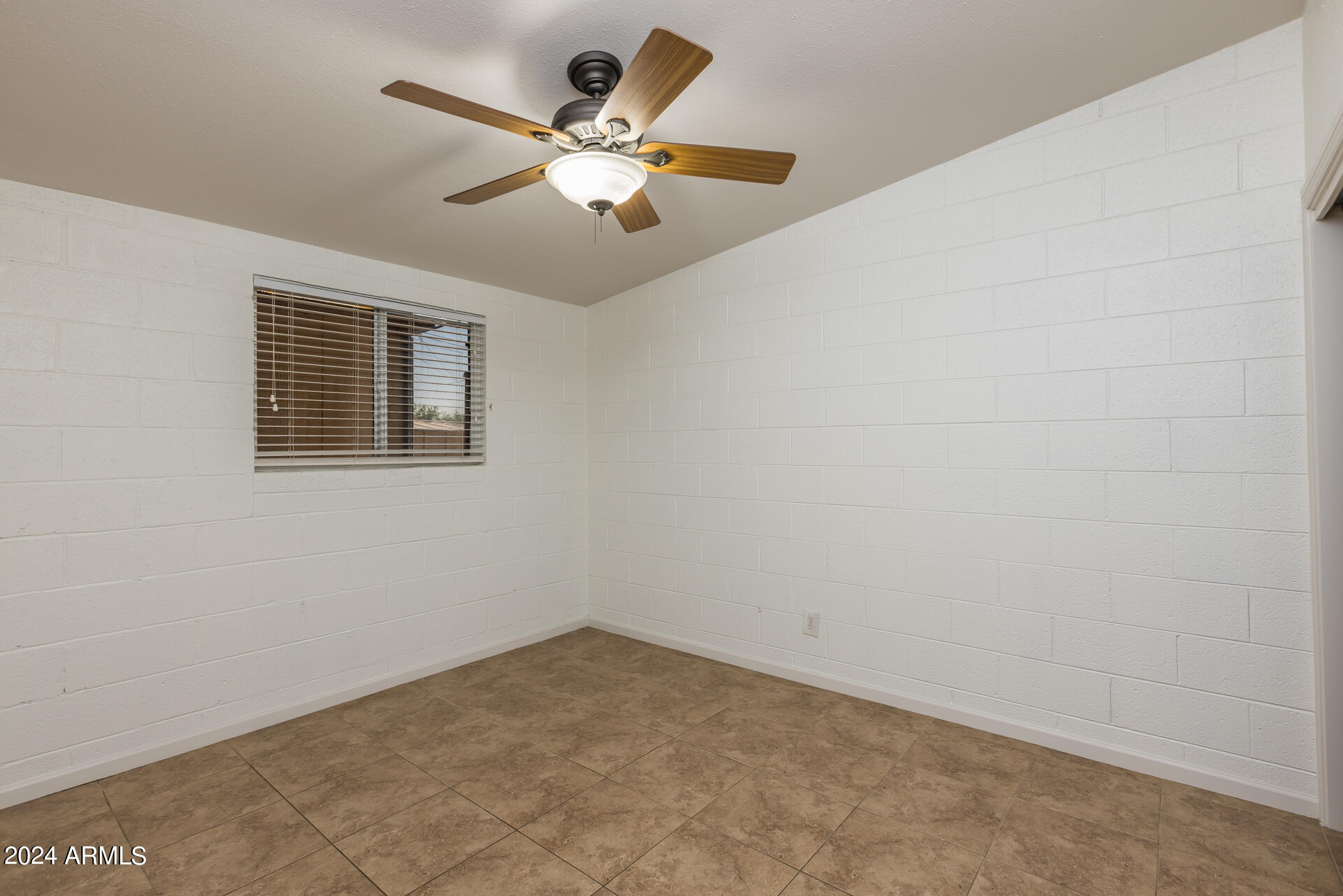 7025 E WILSHIRE Drive Apt 1