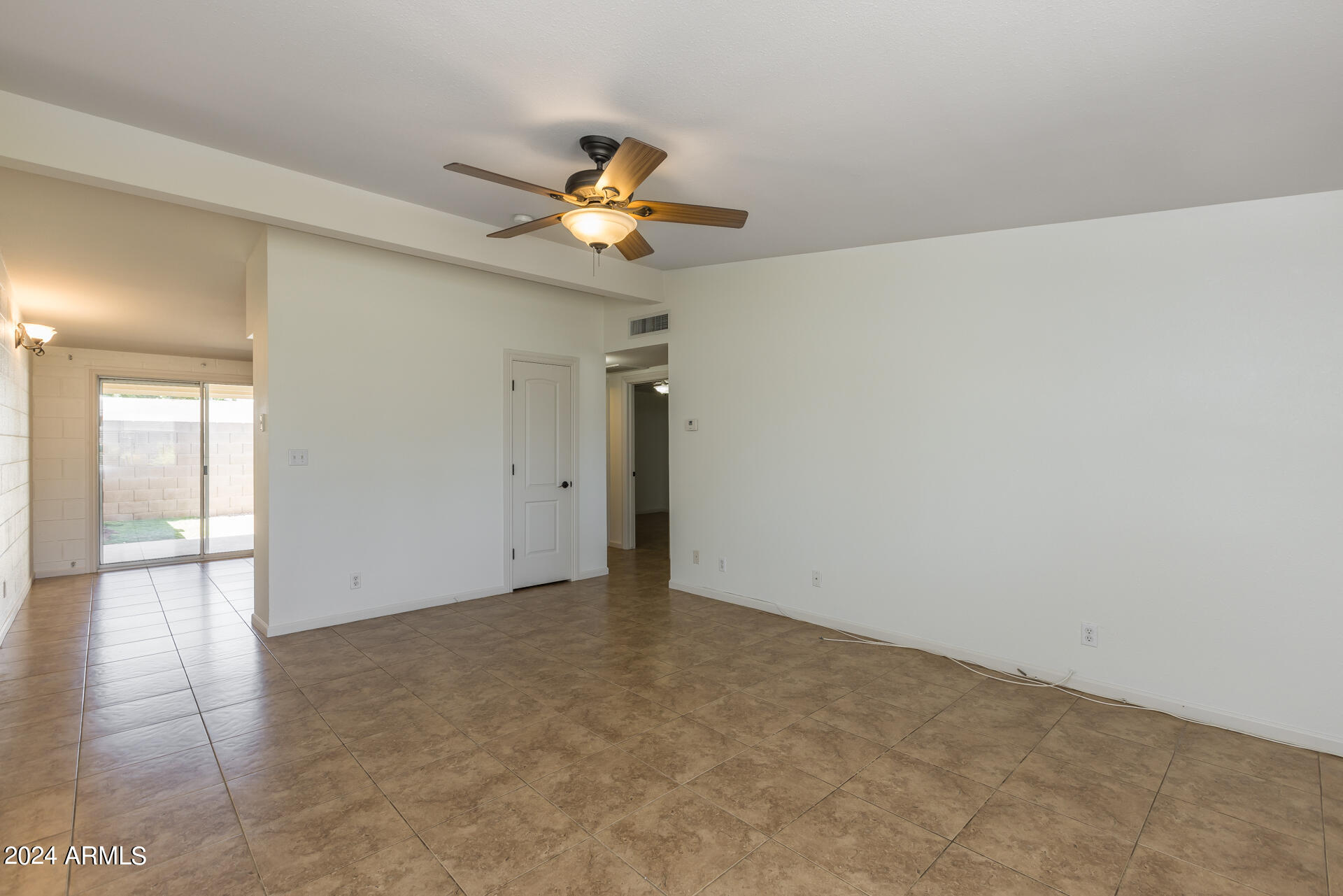 7025 E WILSHIRE Drive Apt 1