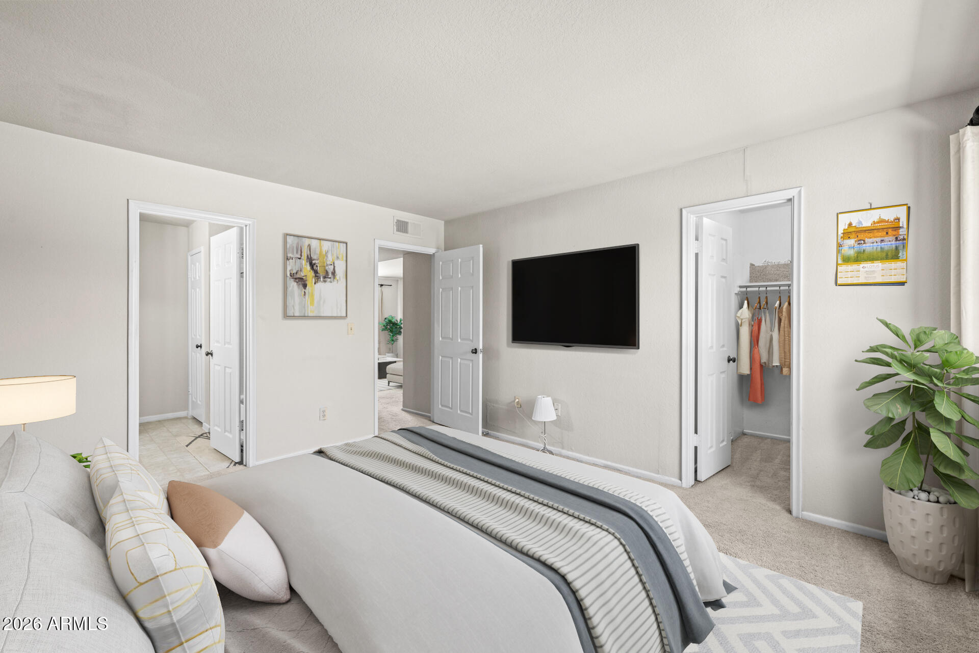 1402 E GUADALUPE Road 215