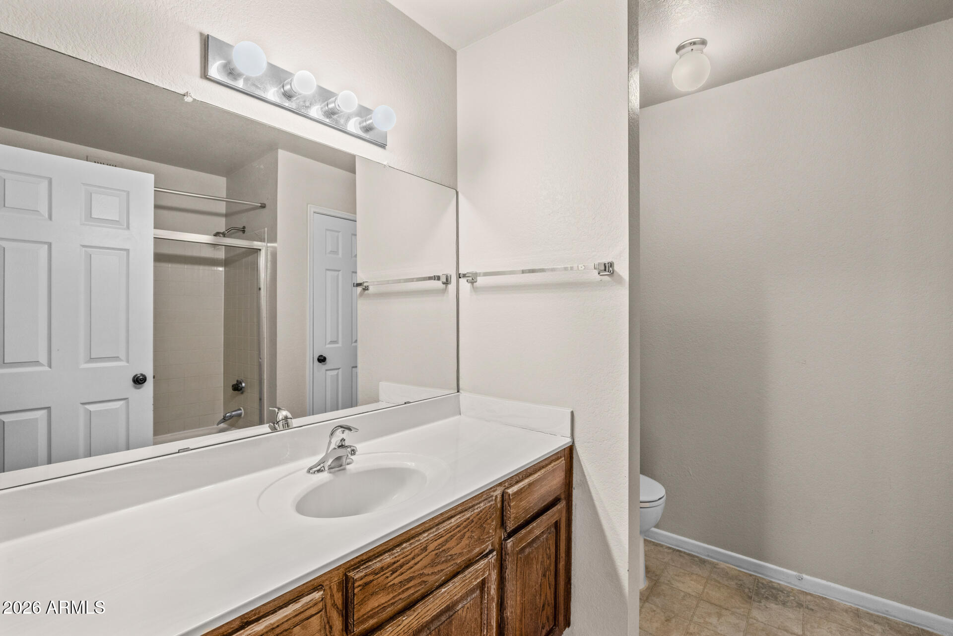 1402 E GUADALUPE Road 215