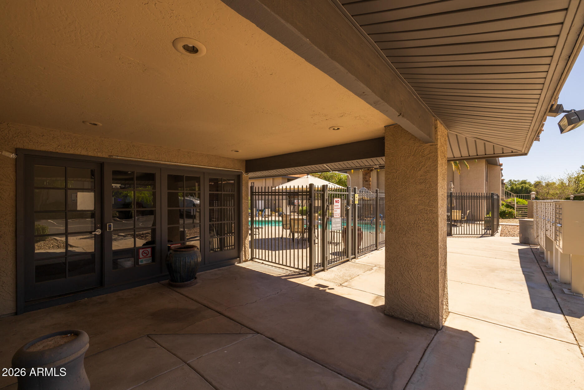 1402 E GUADALUPE Road 215