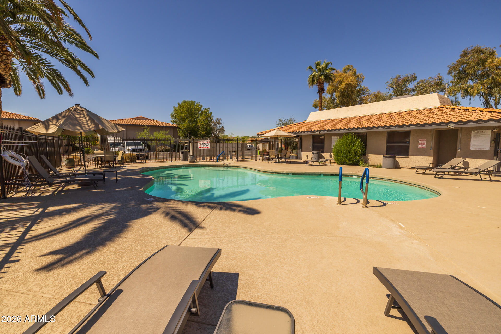 1402 E GUADALUPE Road 215
