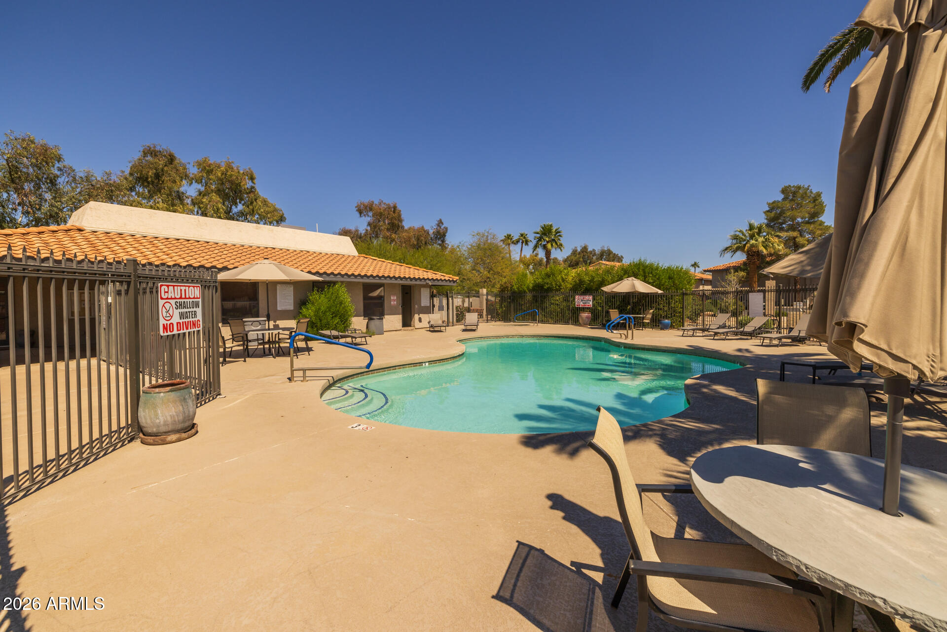 1402 E GUADALUPE Road 215