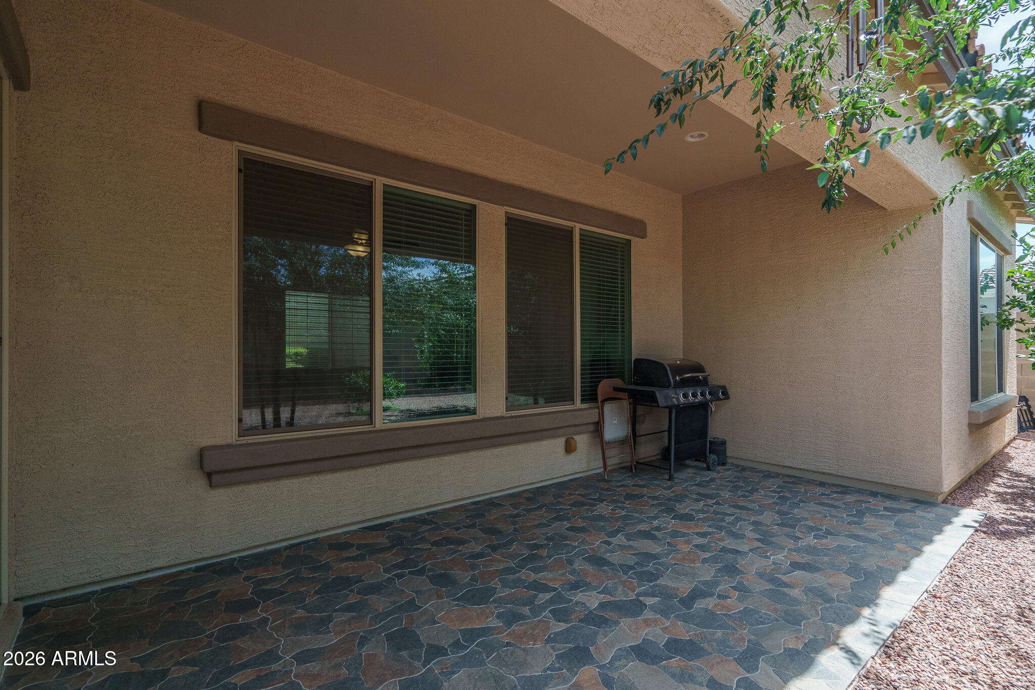 18059 W TANGLEWOOD Drive