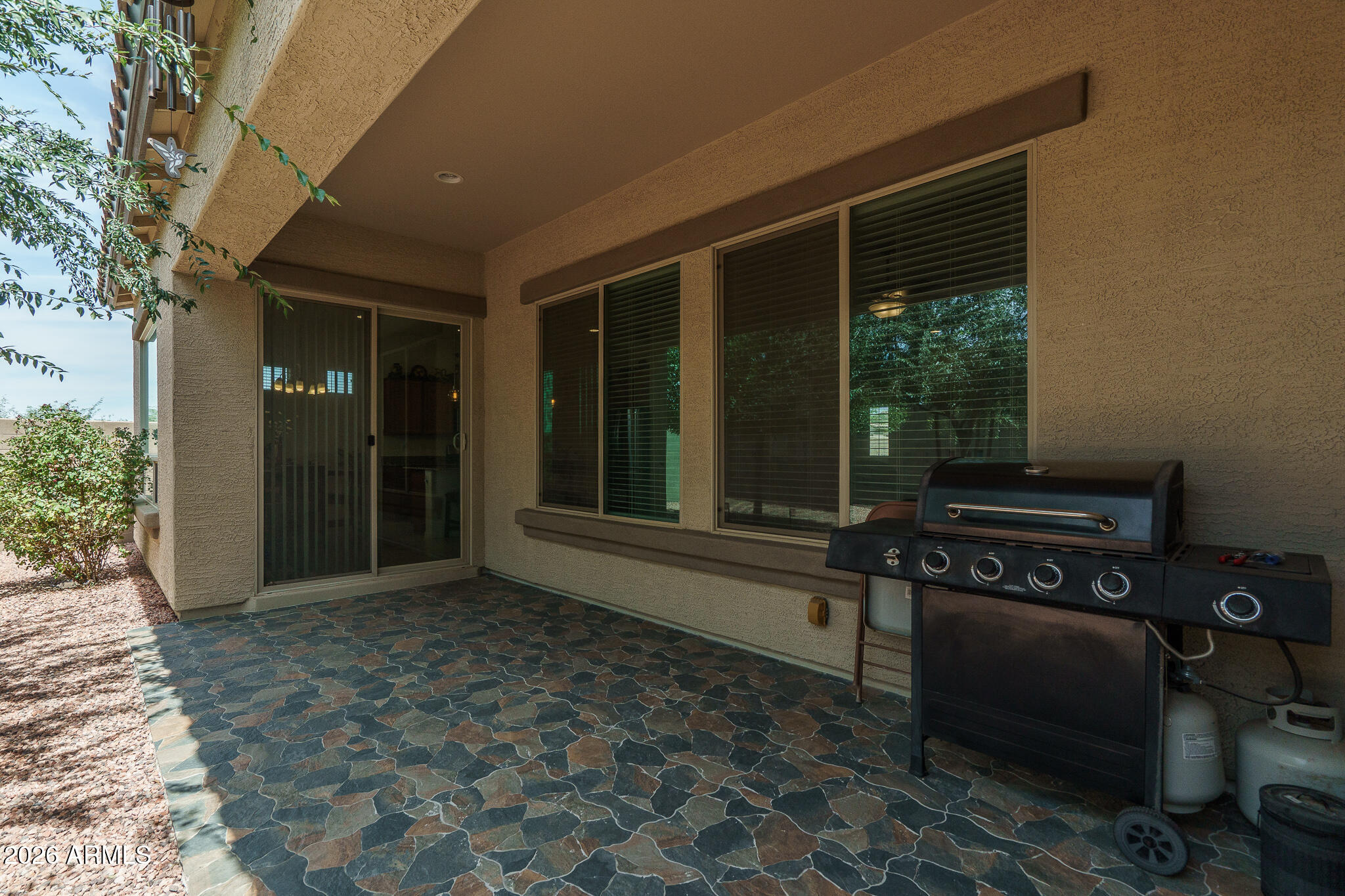 18059 W TANGLEWOOD Drive
