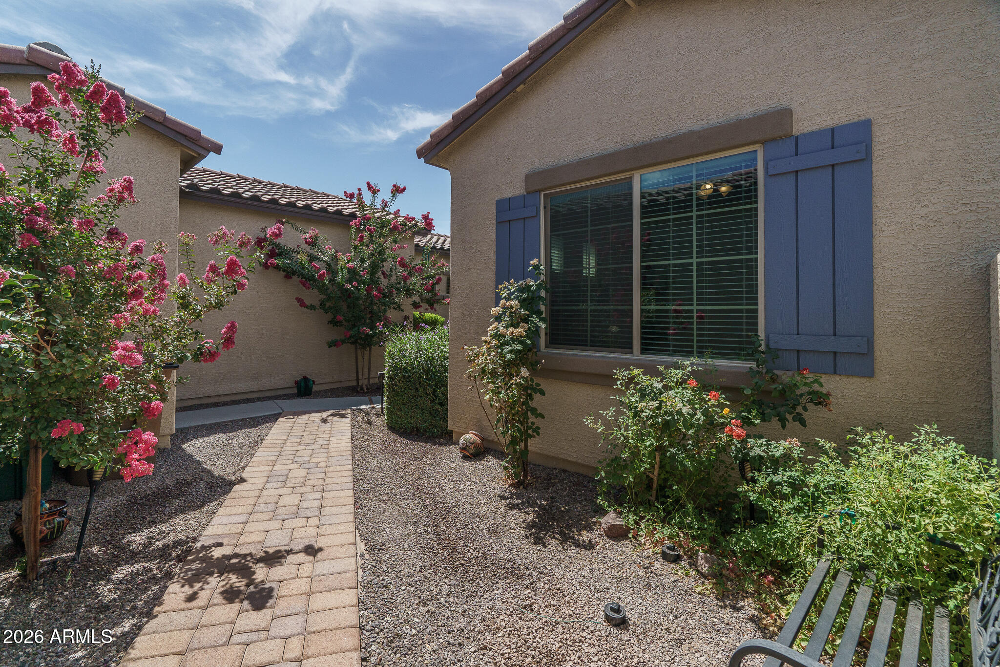 18059 W TANGLEWOOD Drive