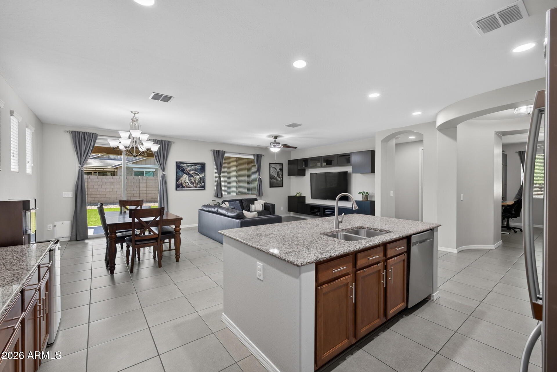 20747 E MOCKINGBIRD Drive