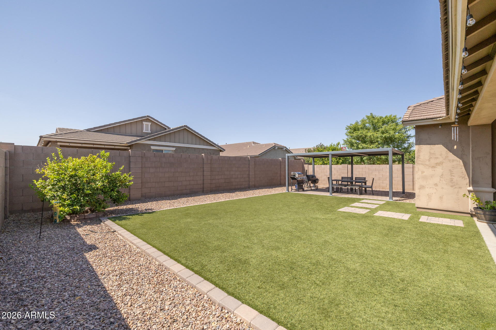 20747 E MOCKINGBIRD Drive