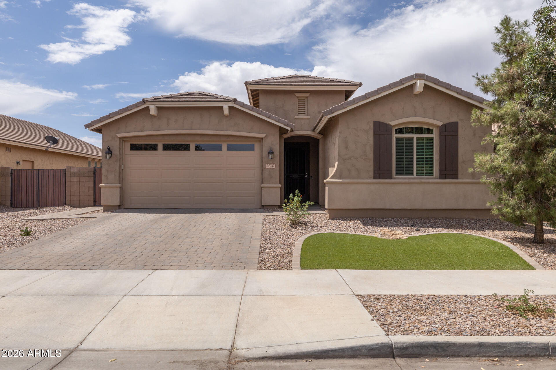 20747 E MOCKINGBIRD Drive