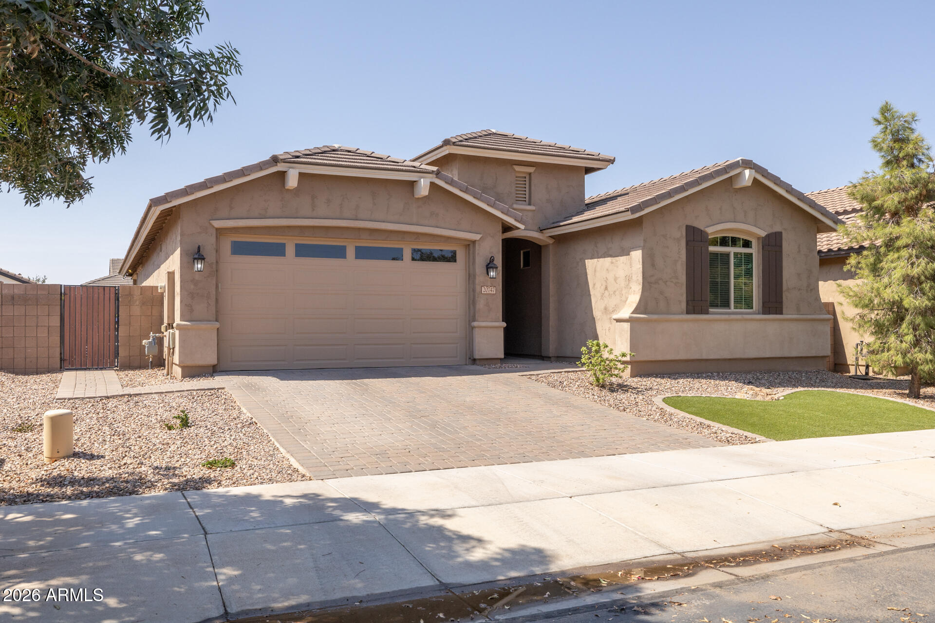 20747 E MOCKINGBIRD Drive