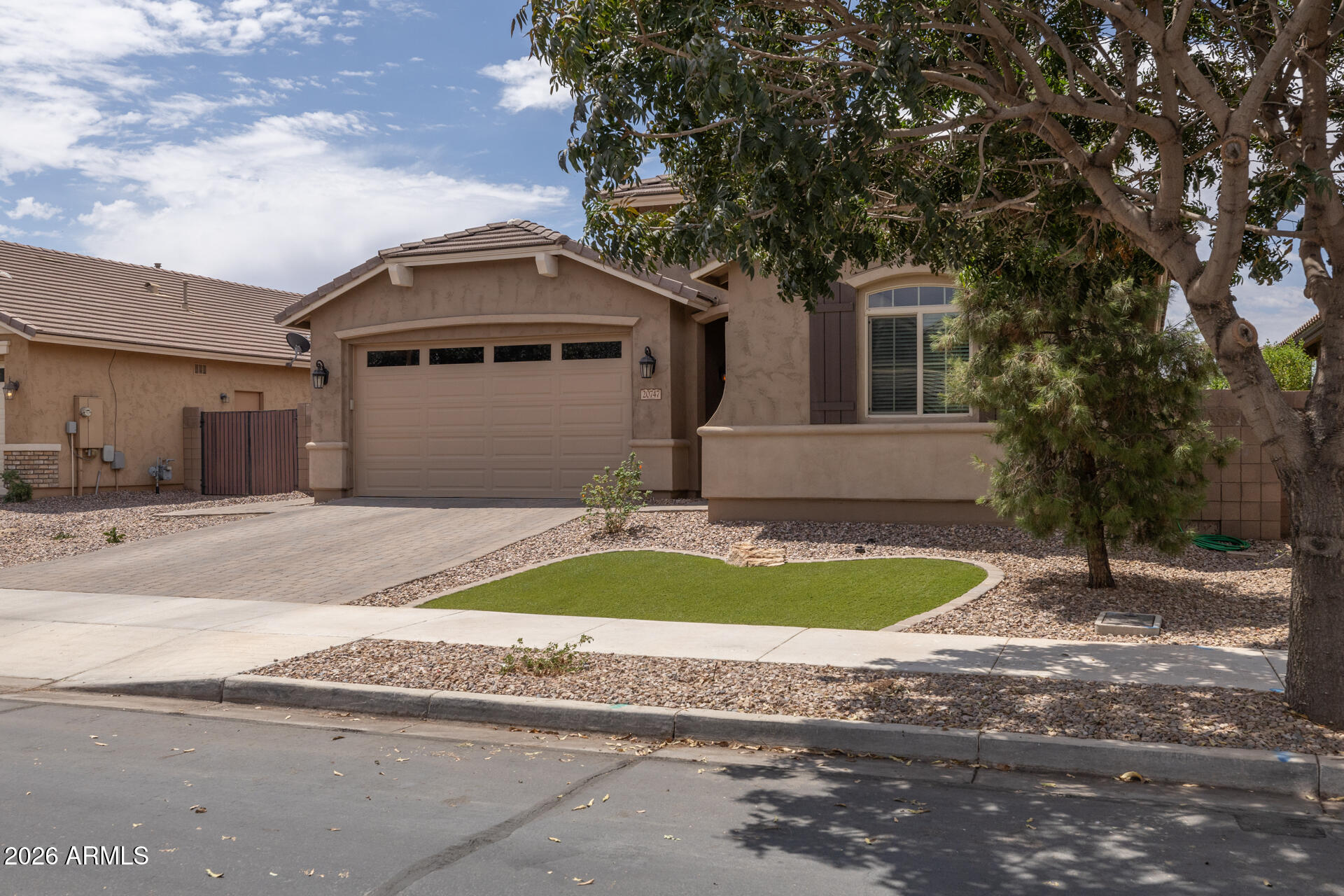 20747 E MOCKINGBIRD Drive