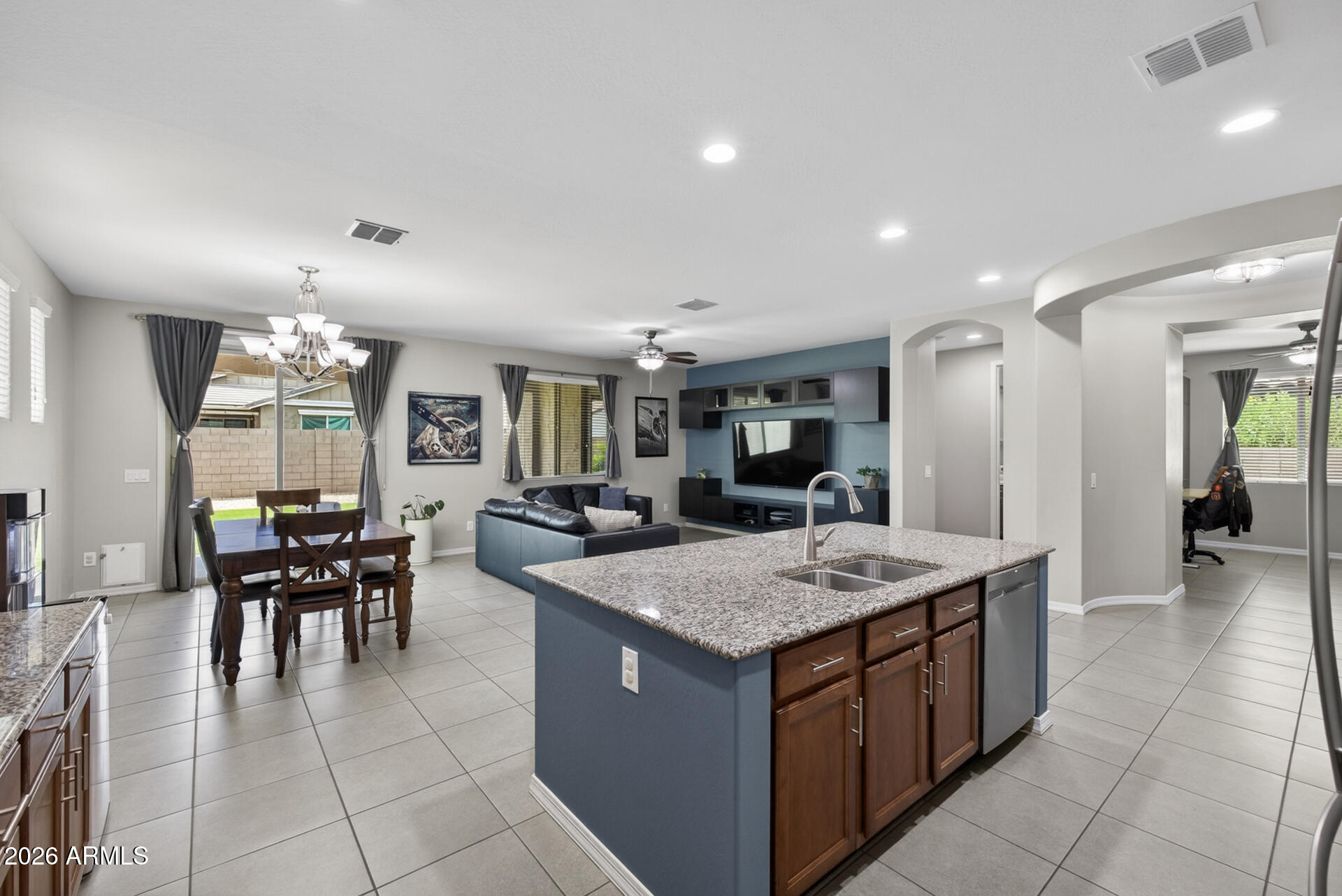 20747 E MOCKINGBIRD Drive