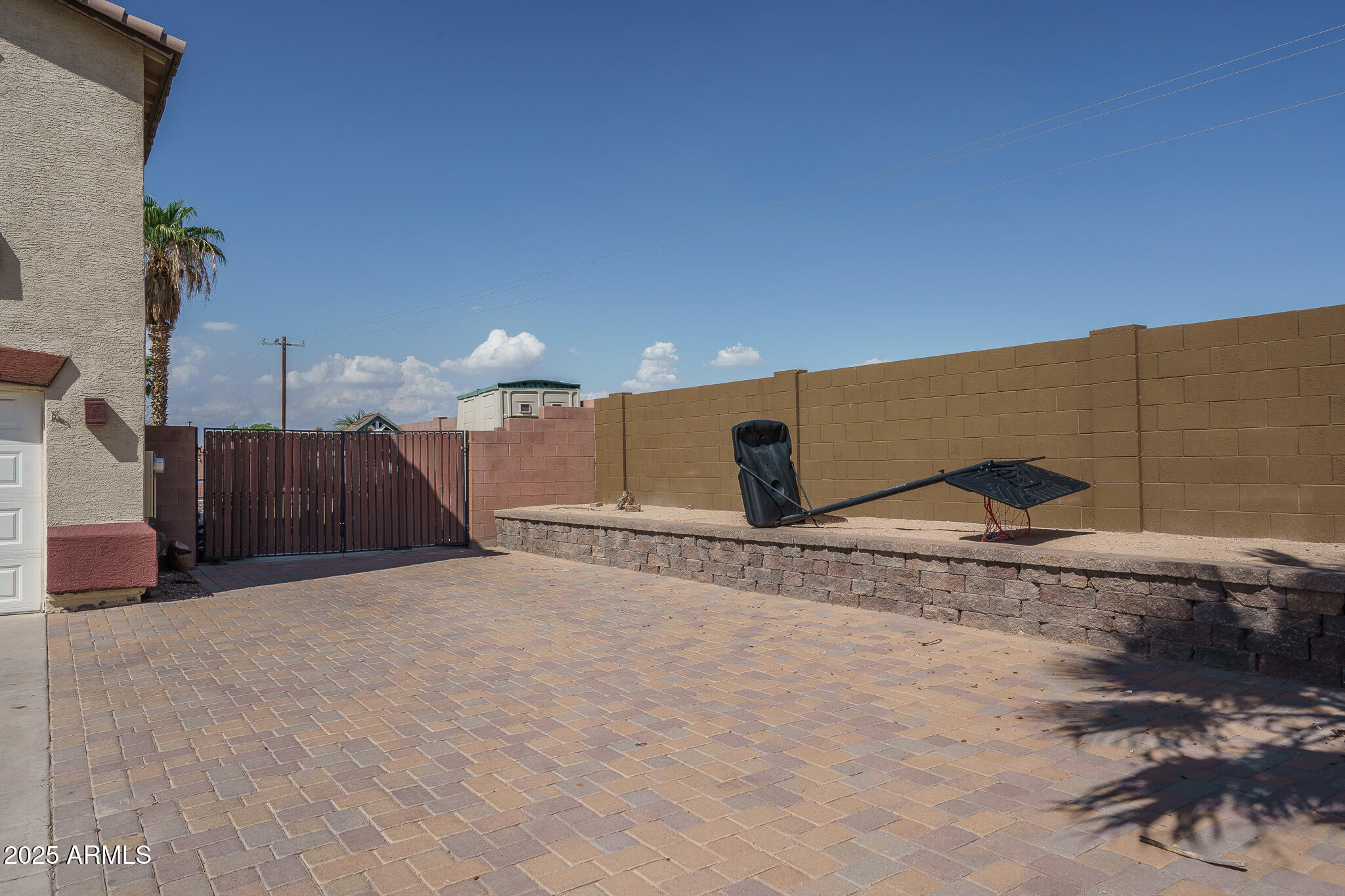 16006 W Lincoln Street