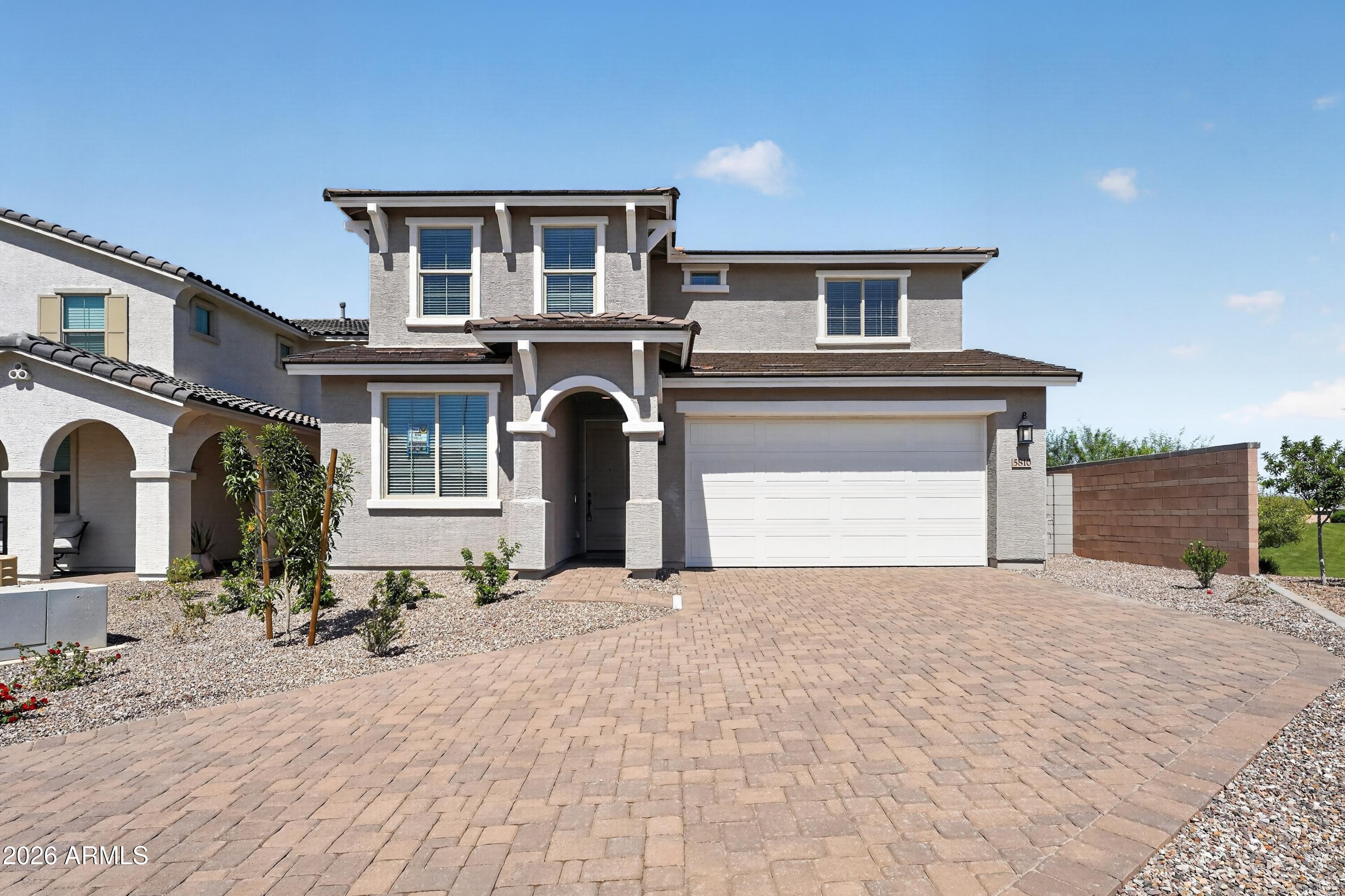 5810 S HASSETT