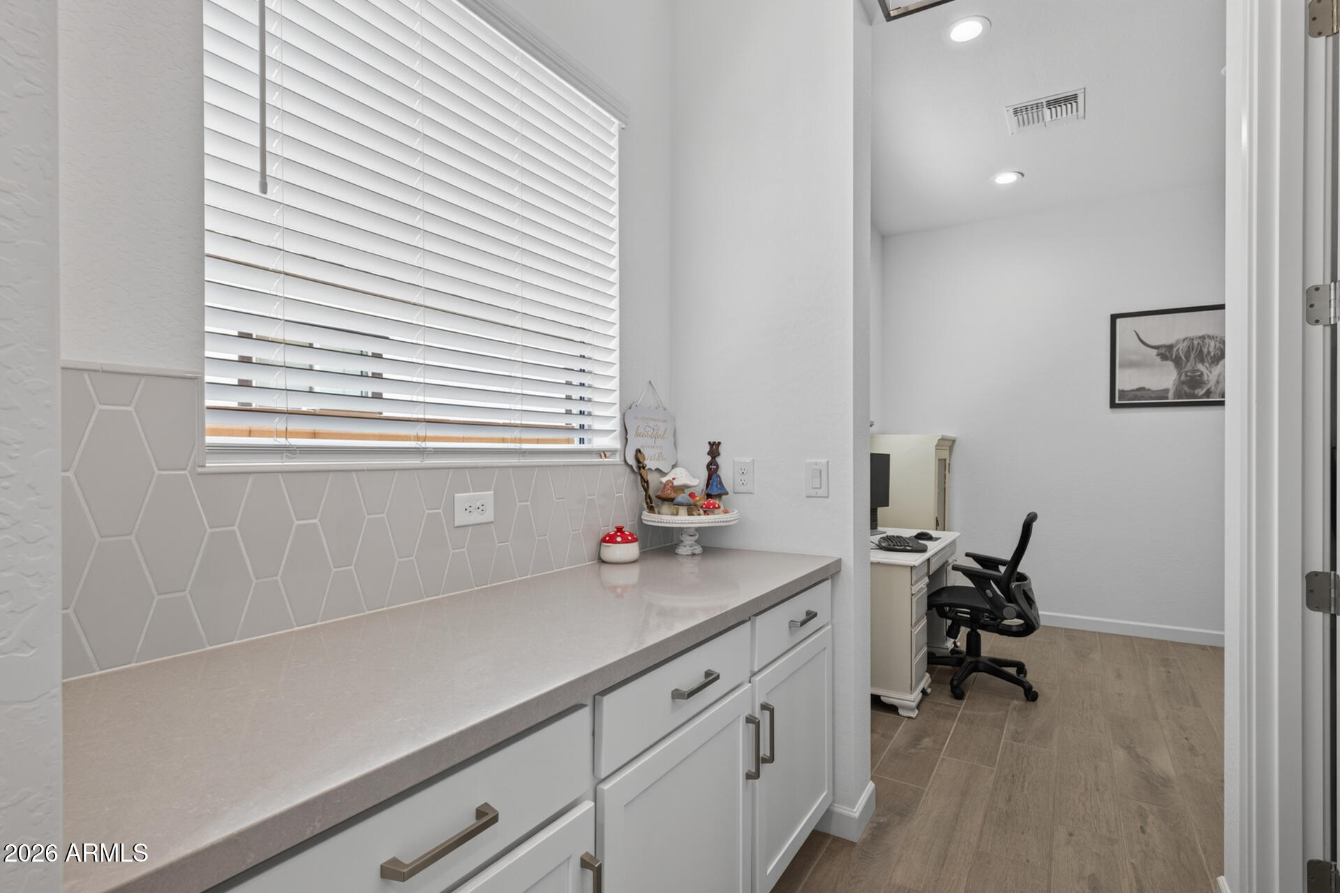 22612 E LORDS Way